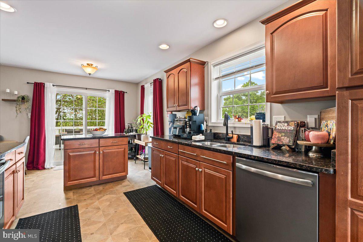 NOTTINGHAM MEADOWS - Residential