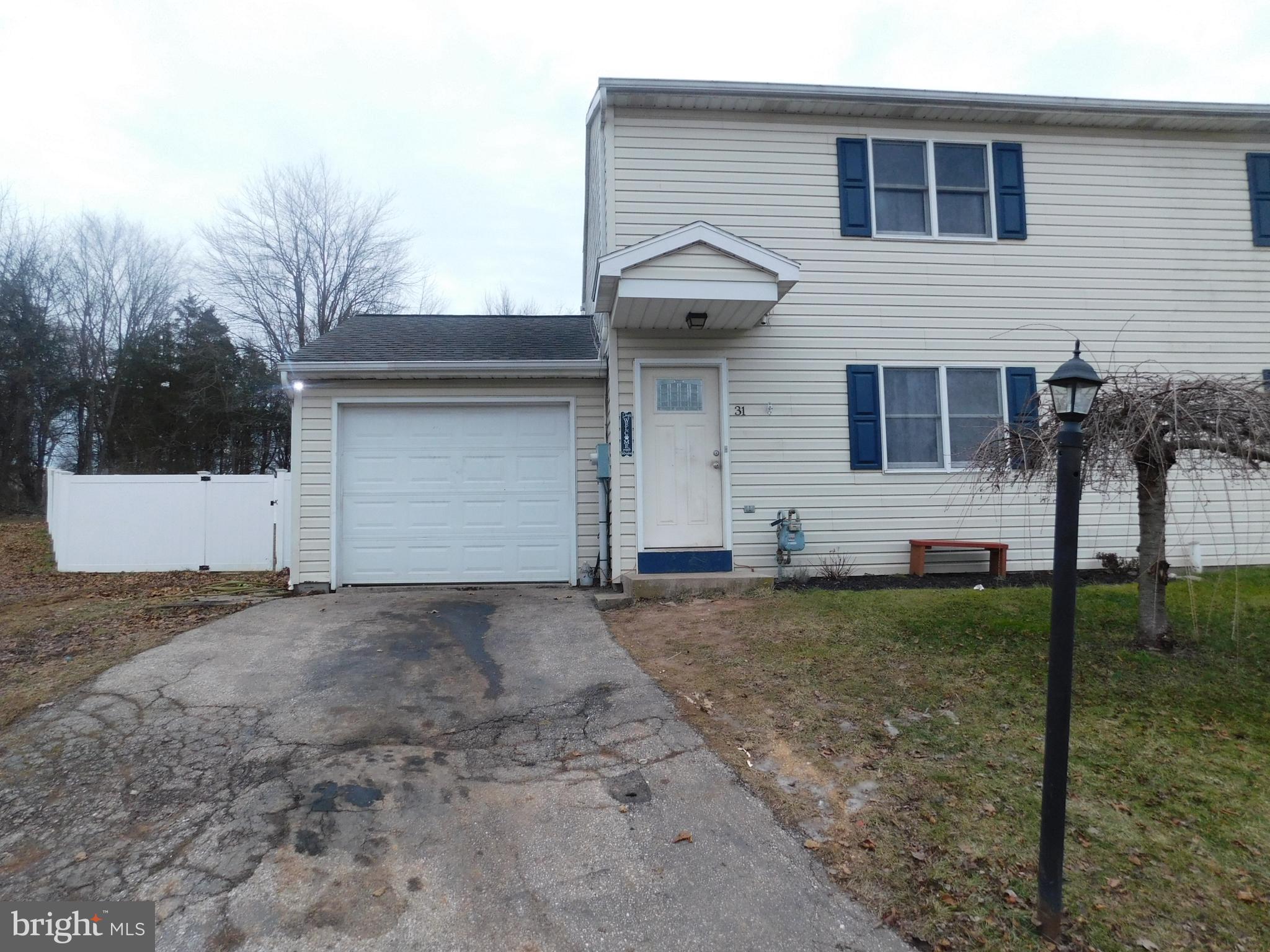 ABBOTTSTOWN BOROUGH - Residential