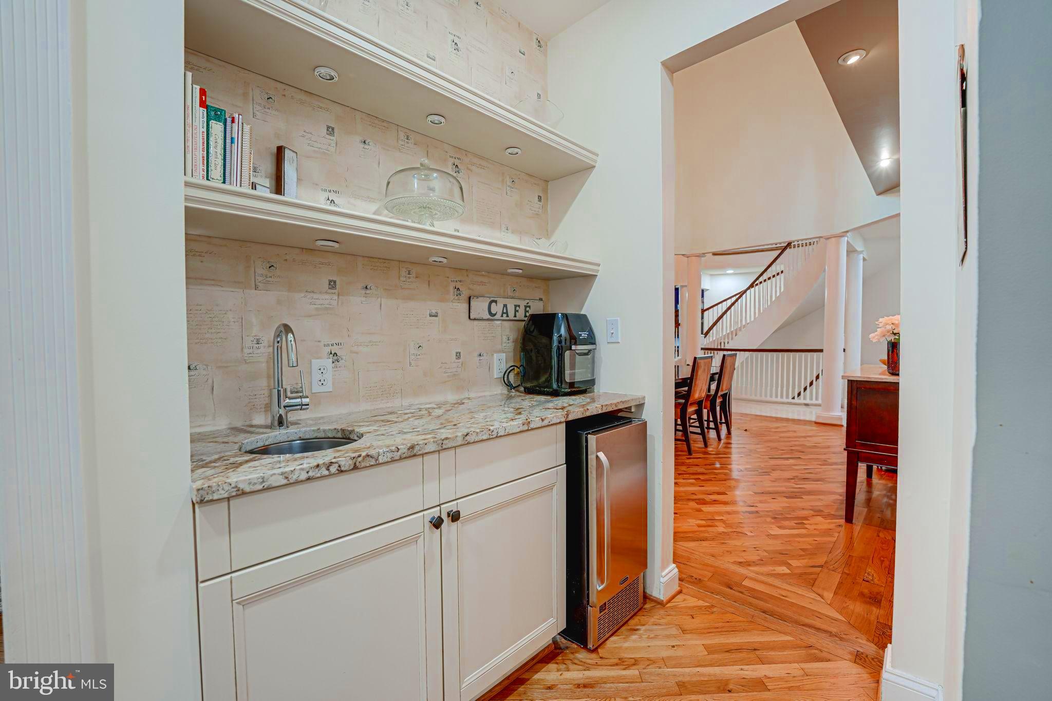 SEVEN LAKES - Residential