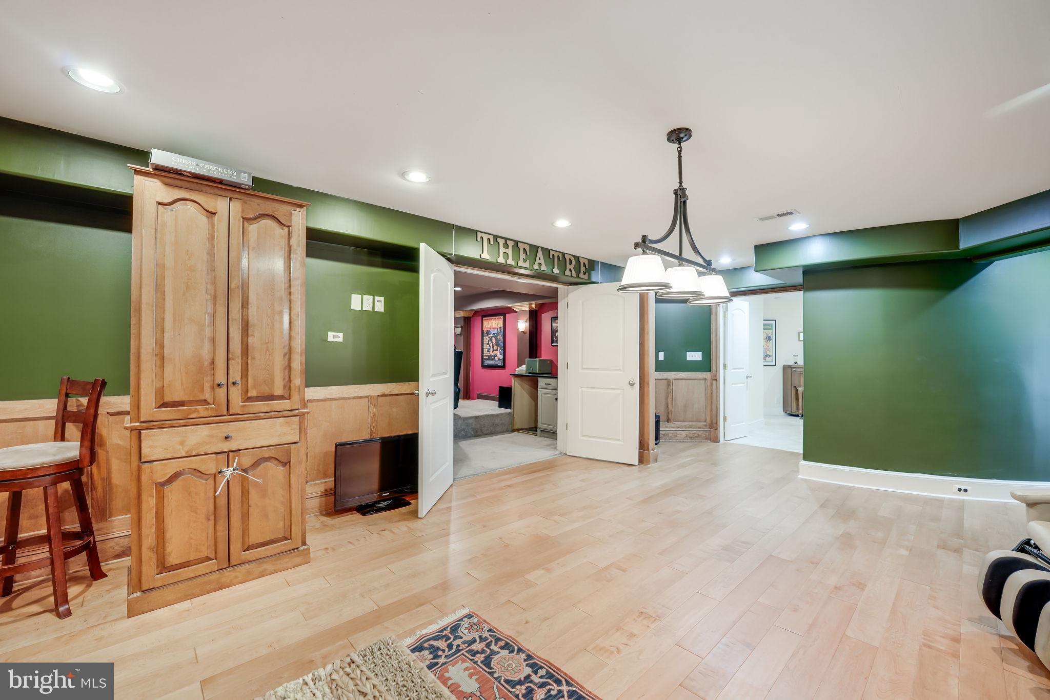 SEVEN LAKES - Residential