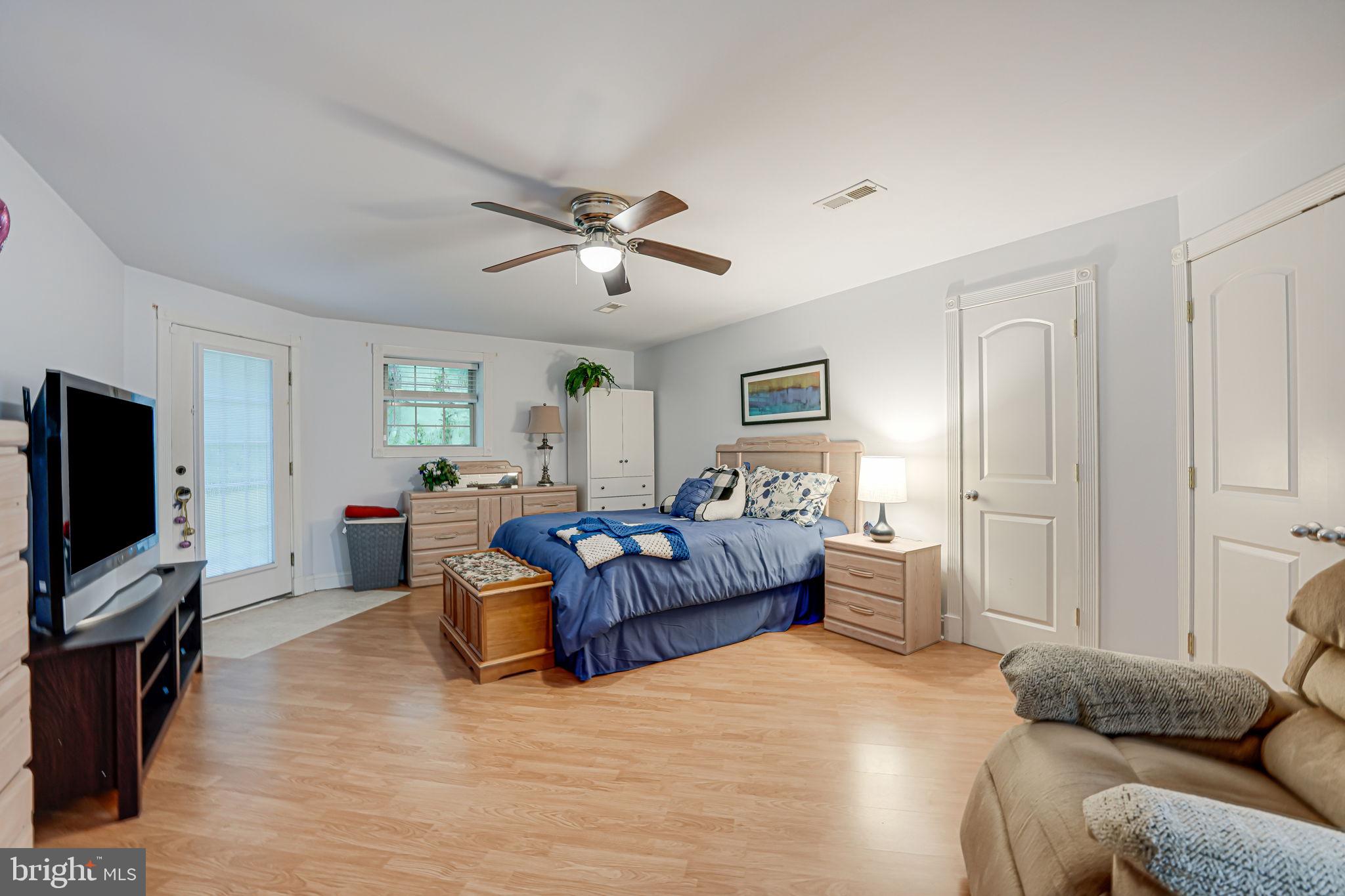 SEVEN LAKES - Residential