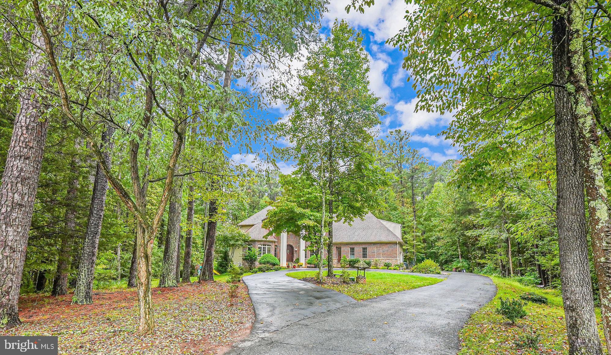 SEVEN LAKES - Residential
