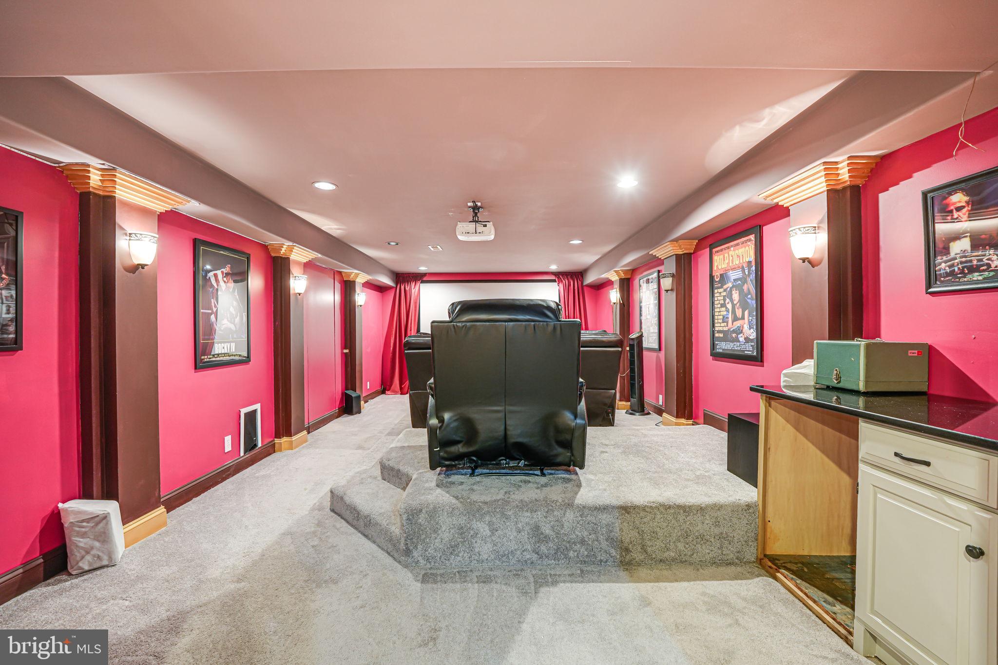 SEVEN LAKES - Residential
