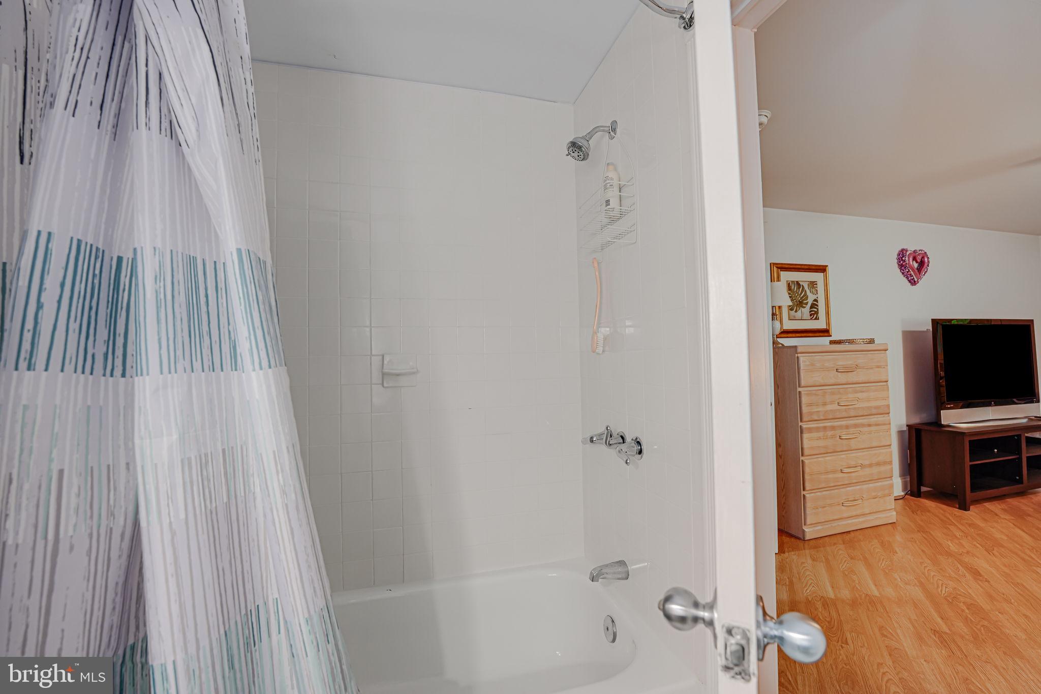 SEVEN LAKES - Residential
