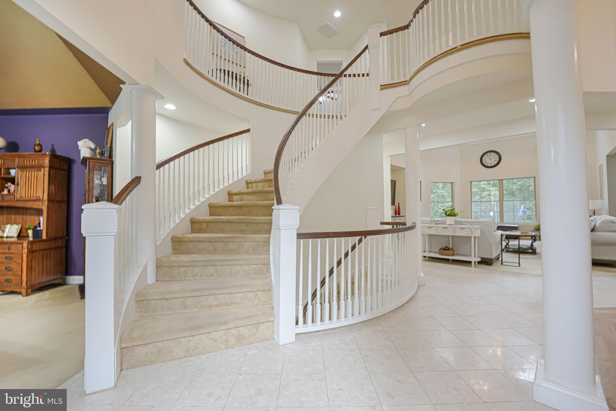 SEVEN LAKES - Residential
