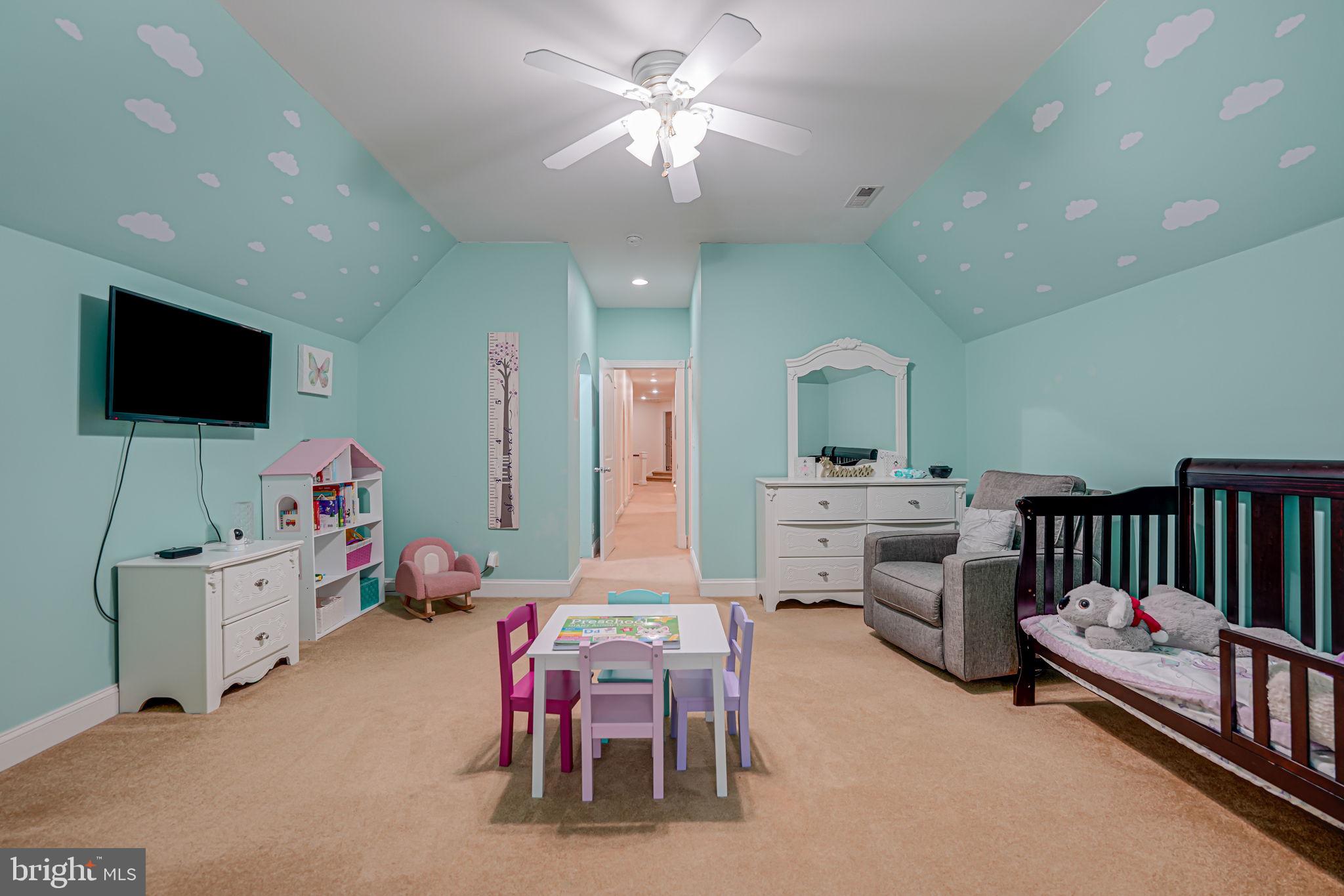 SEVEN LAKES - Residential