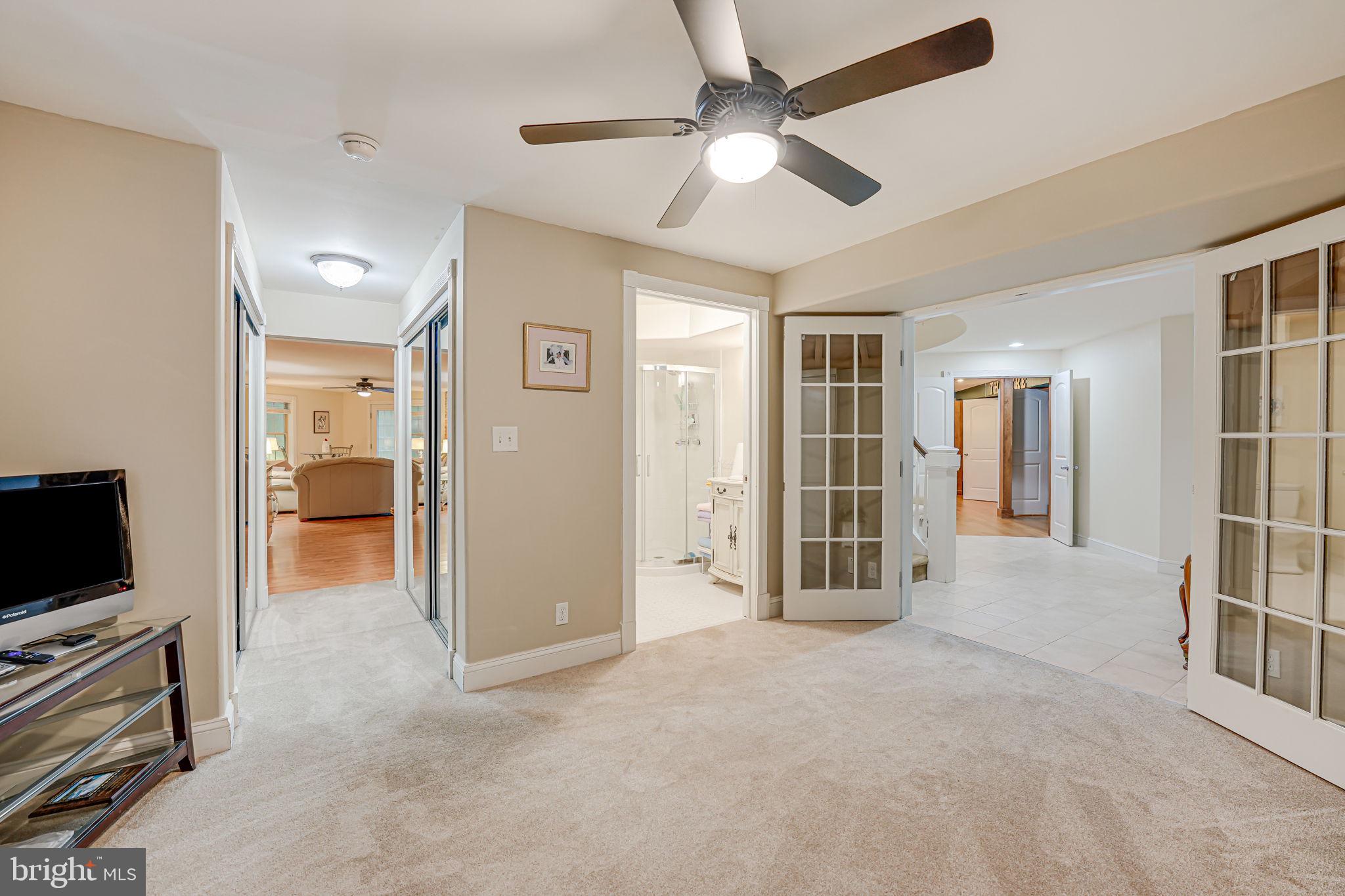 SEVEN LAKES - Residential