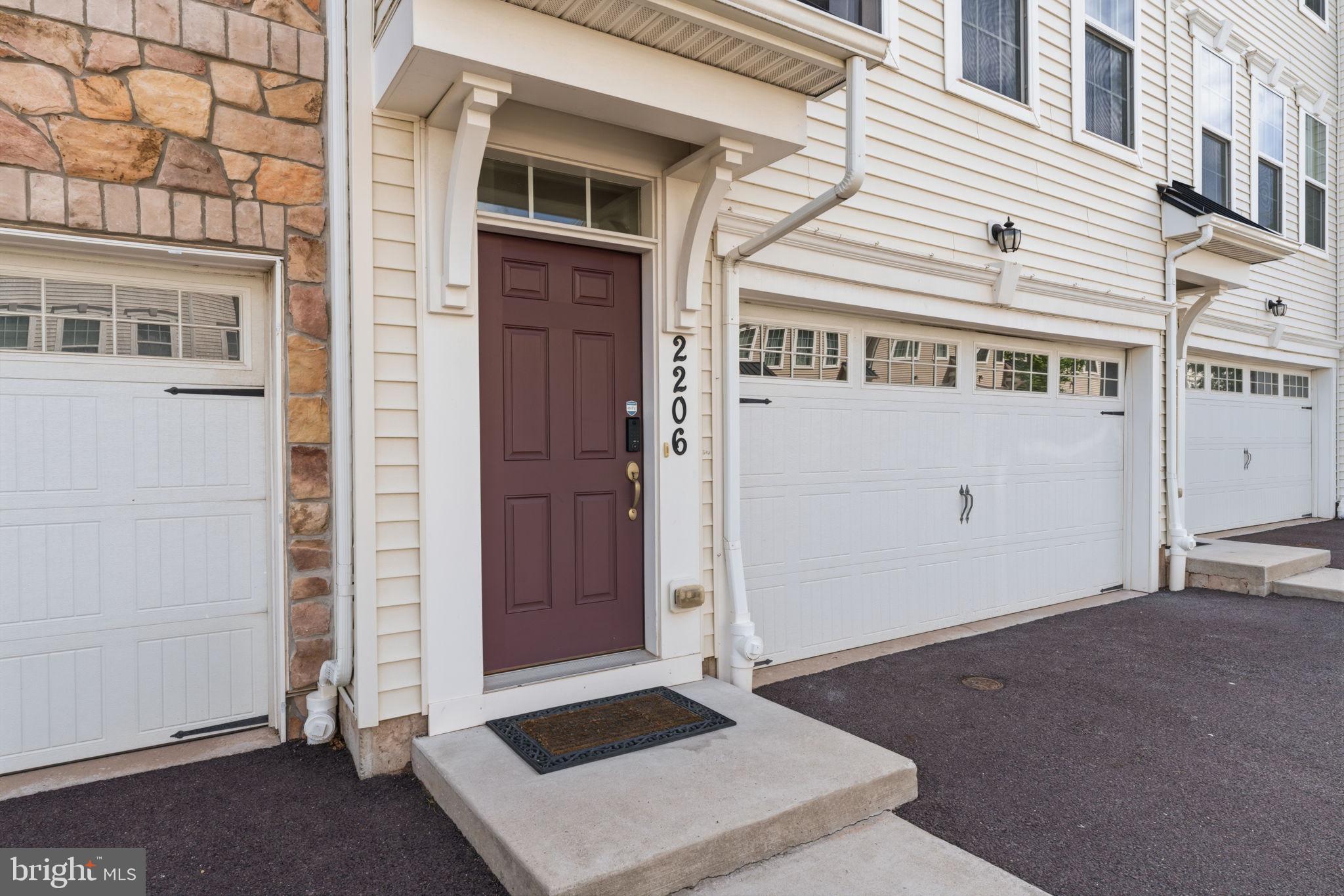 HIGH GROVE - Residential