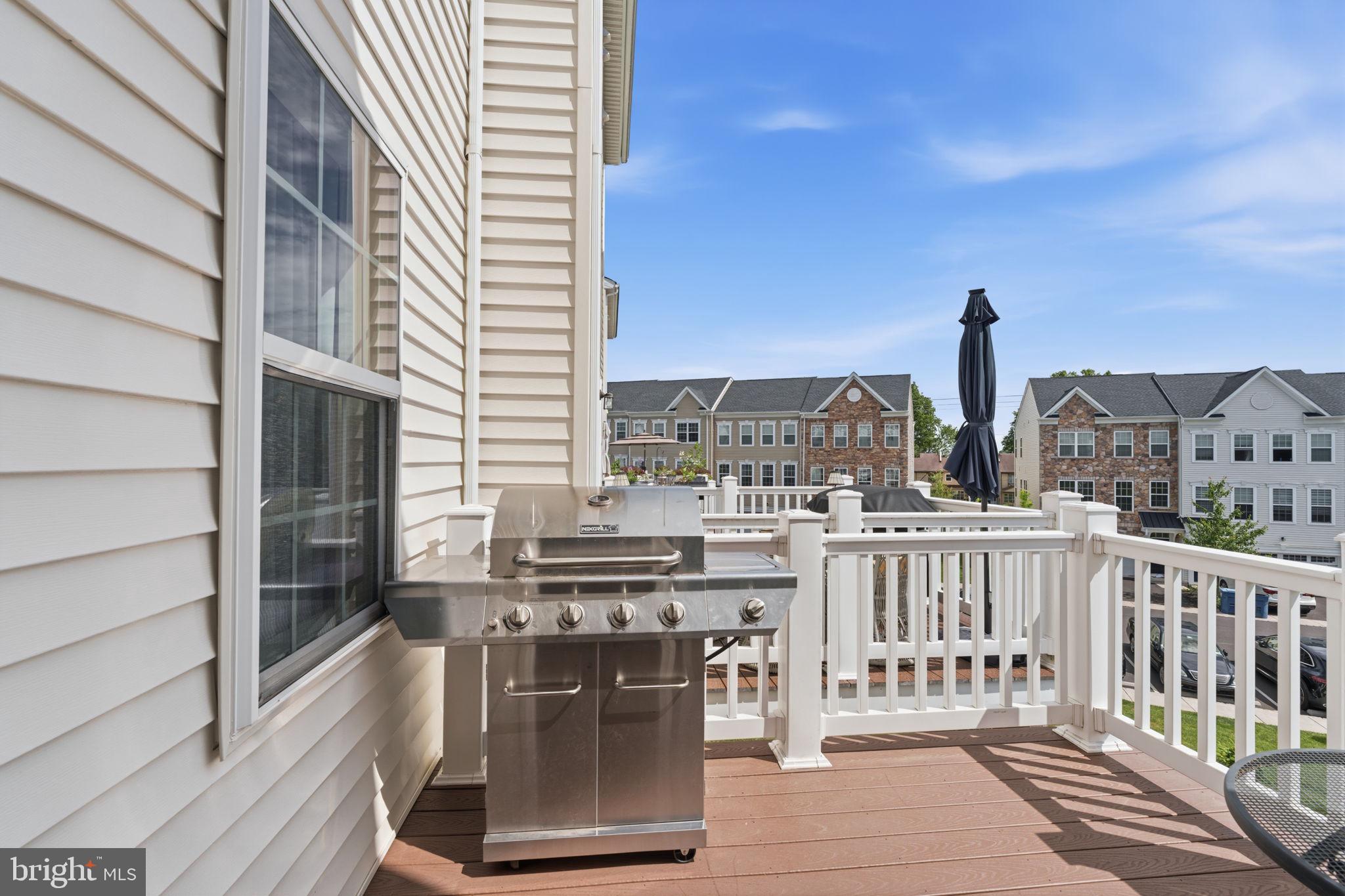 HIGH GROVE - Residential