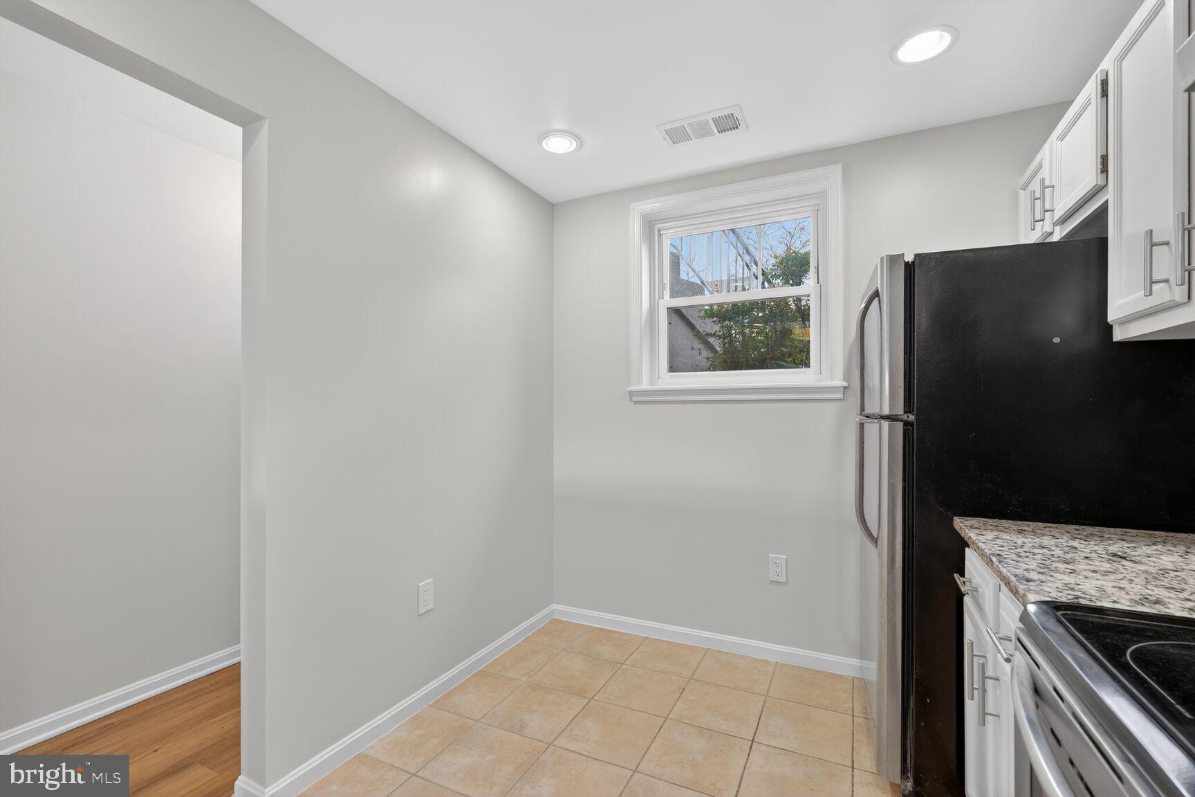 DUNDREE KNOLL - Residential