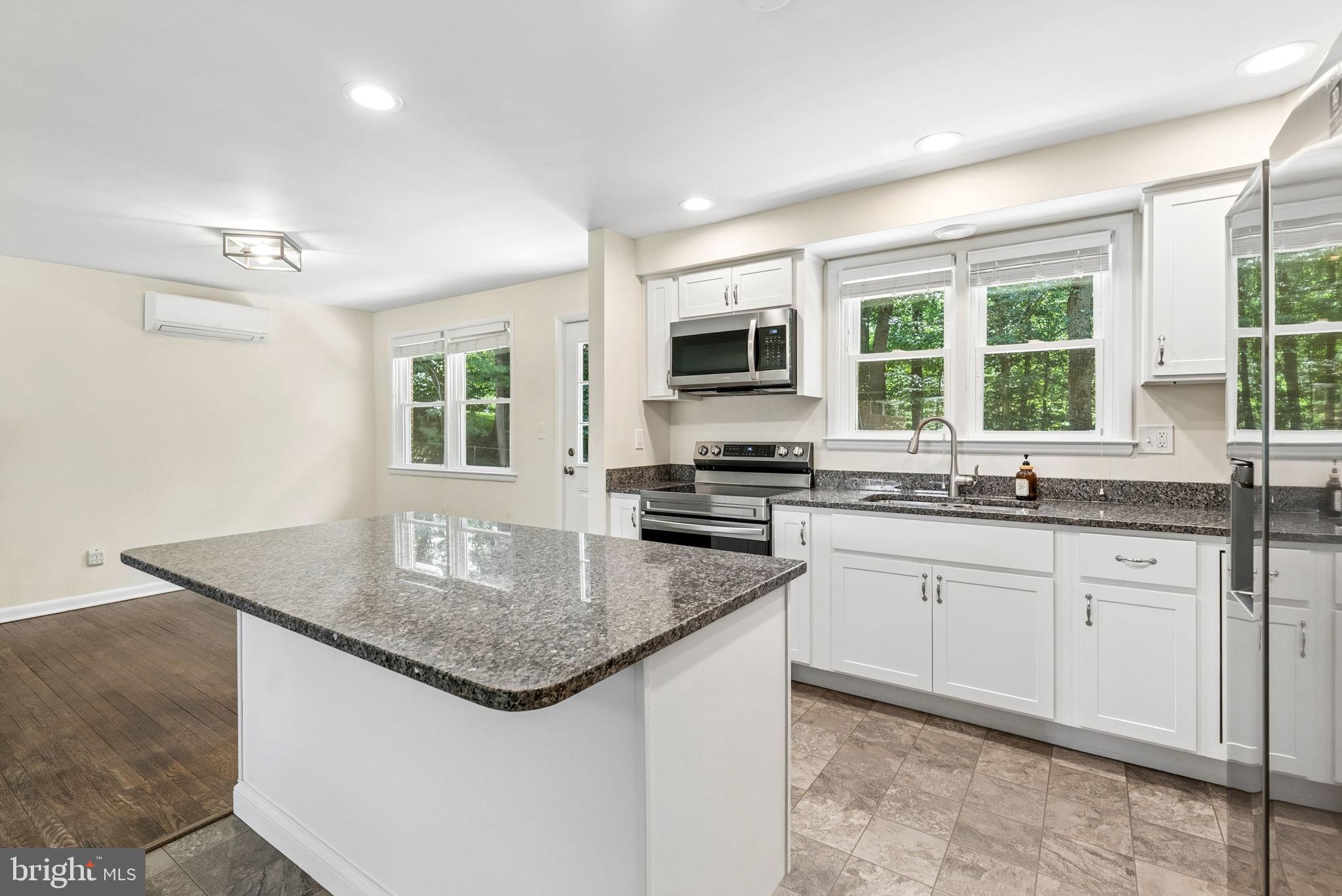 HAMPTON - Residential