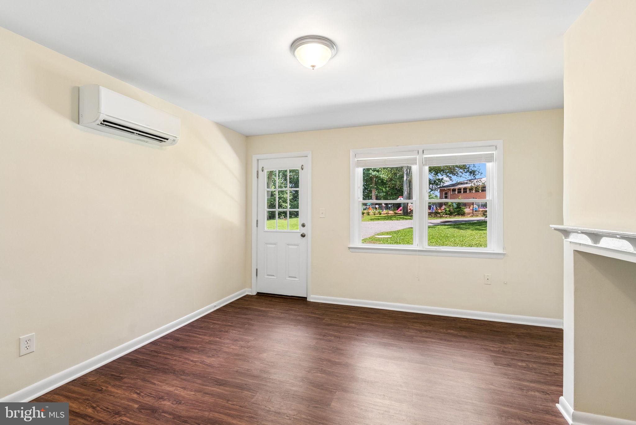 HAMPTON - Residential