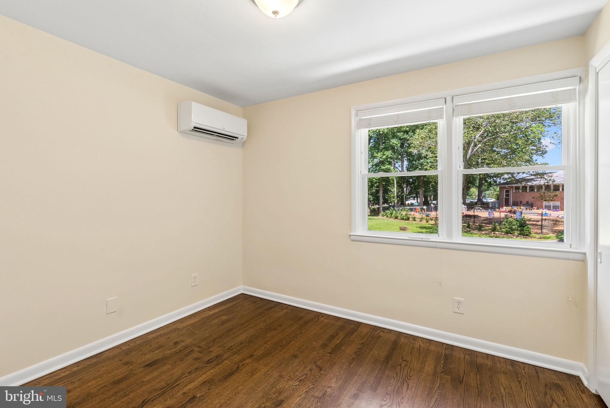 HAMPTON - Residential