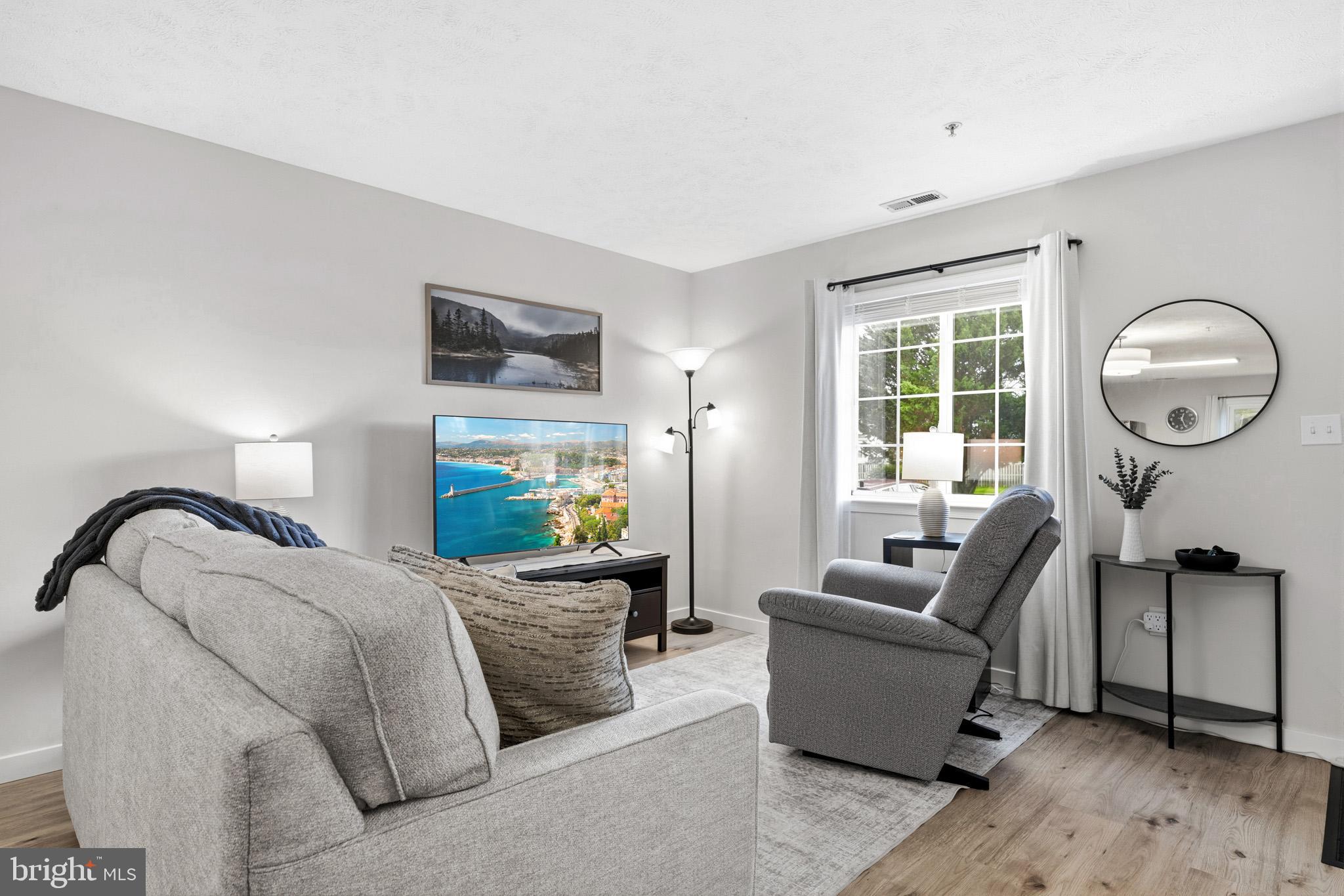 HICKORY HILLS - Residential