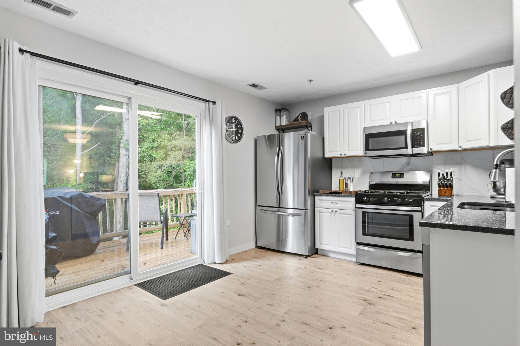 HICKORY HILLS - Residential