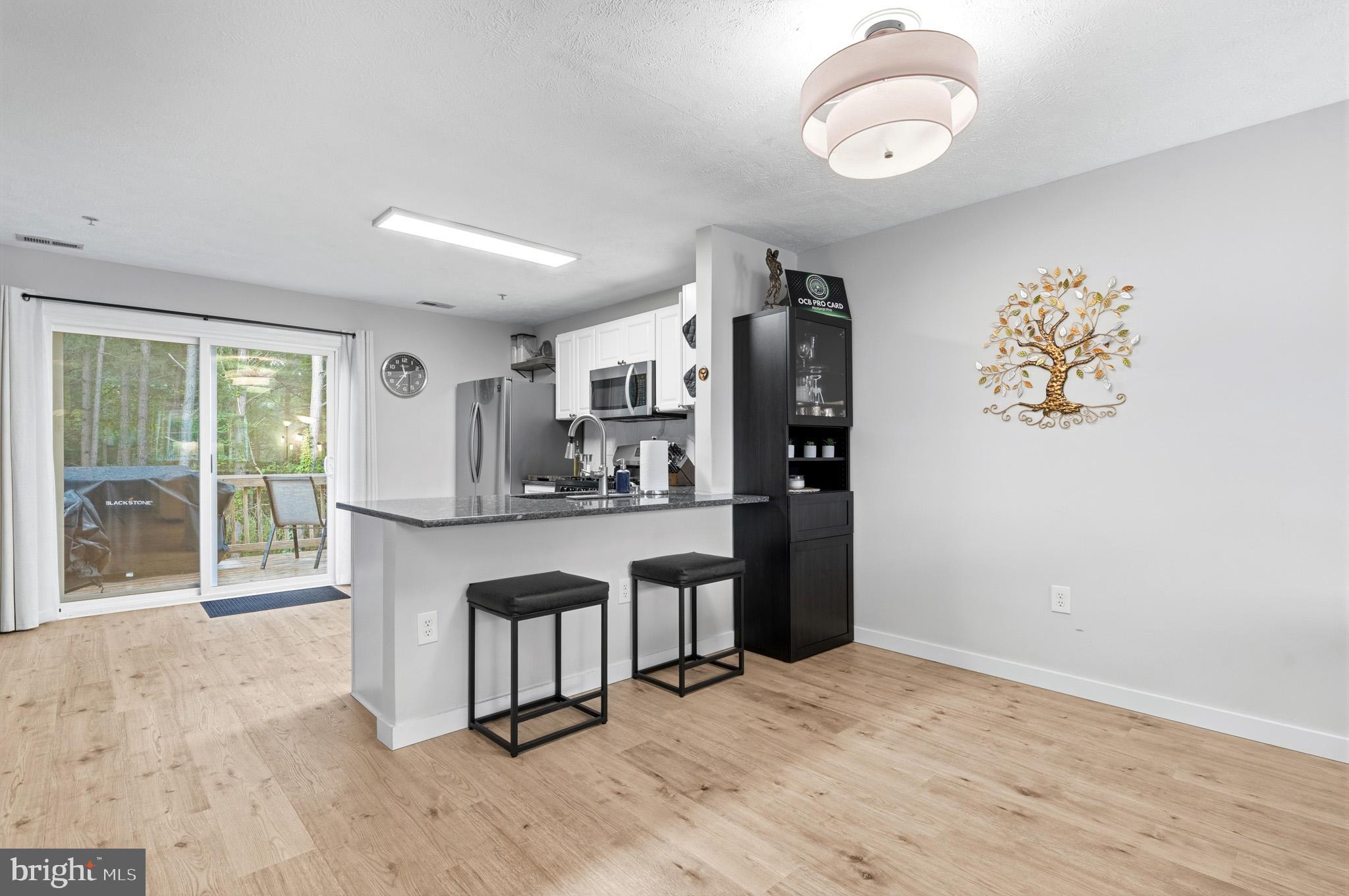 HICKORY HILLS - Residential