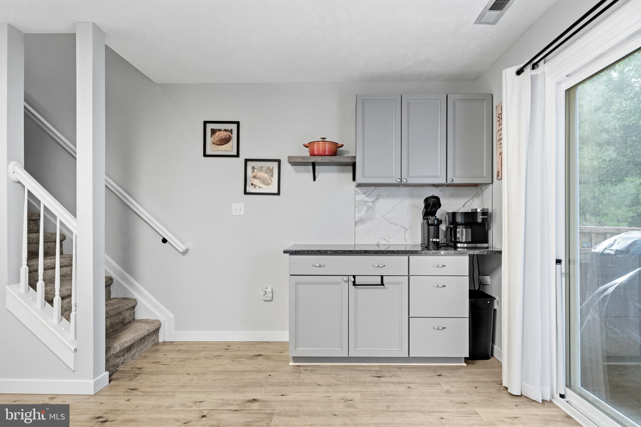 HICKORY HILLS - Residential