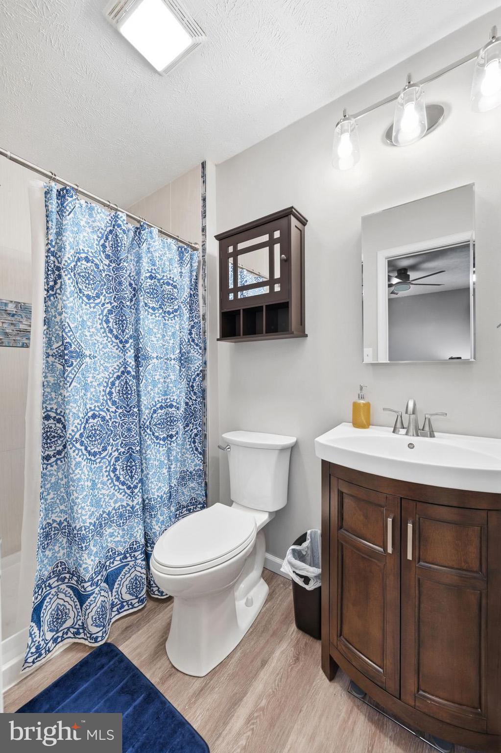 HICKORY HILLS - Residential
