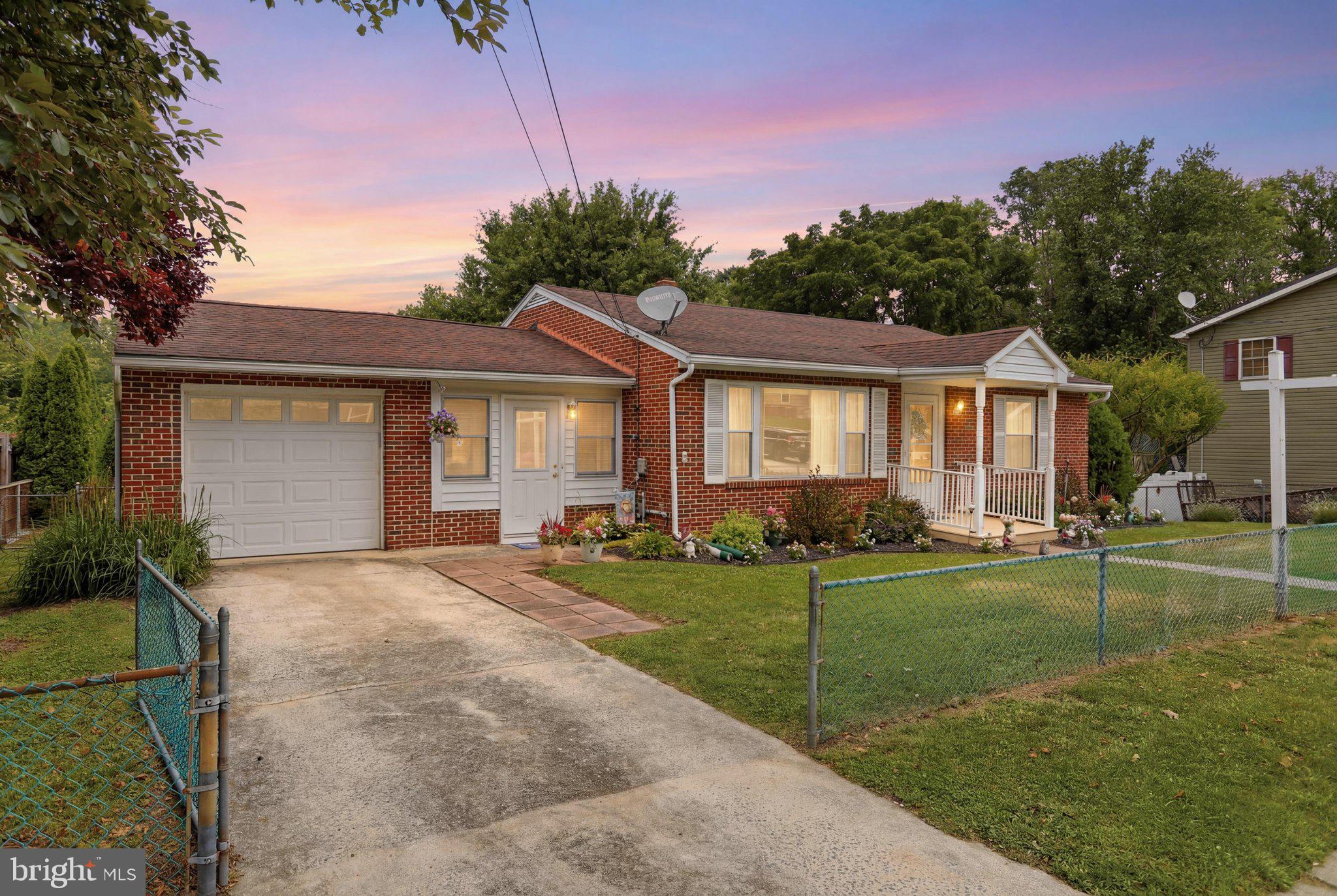 FUNKSTOWN - Residential