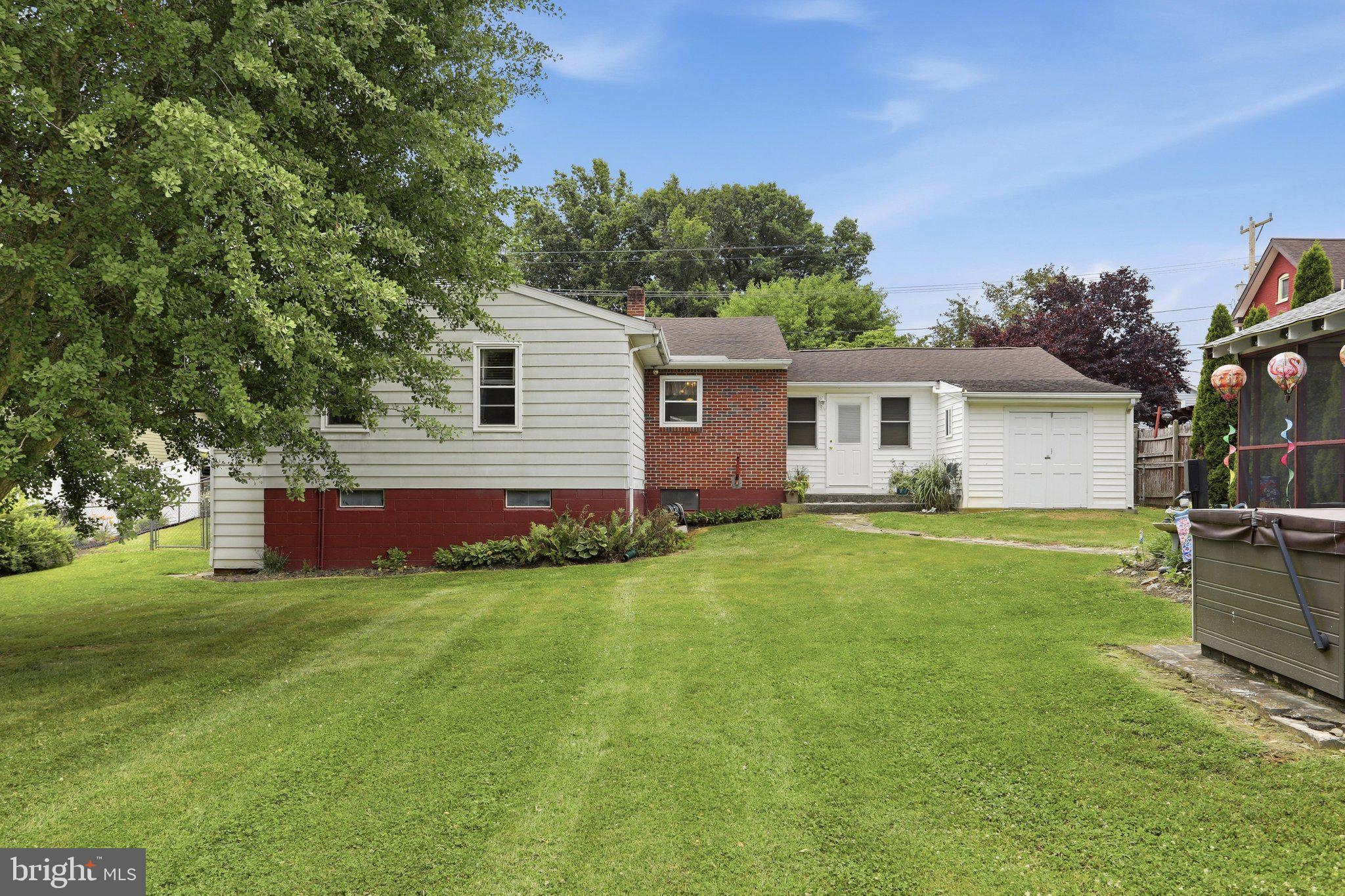 FUNKSTOWN - Residential