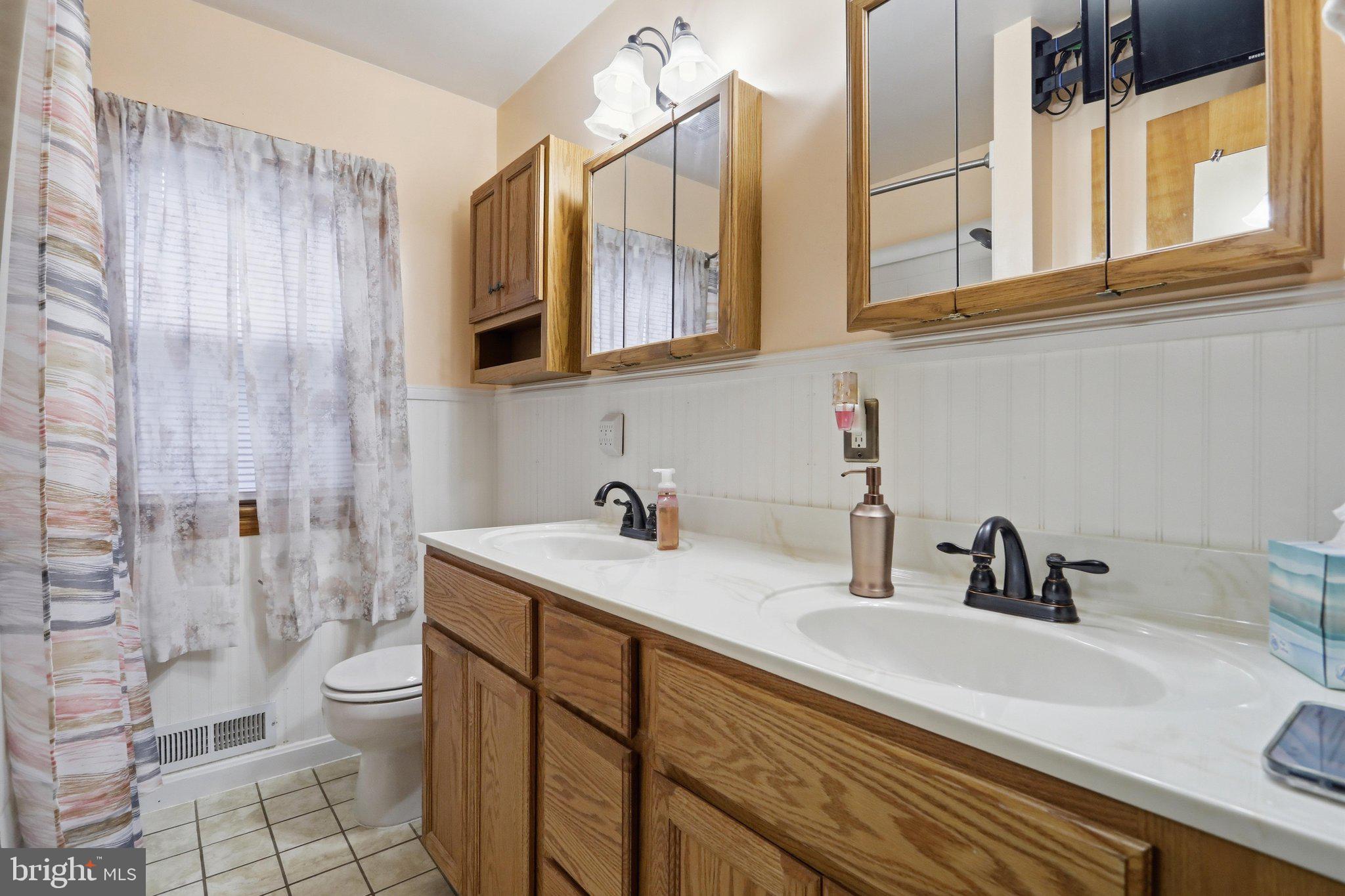 FUNKSTOWN - Residential