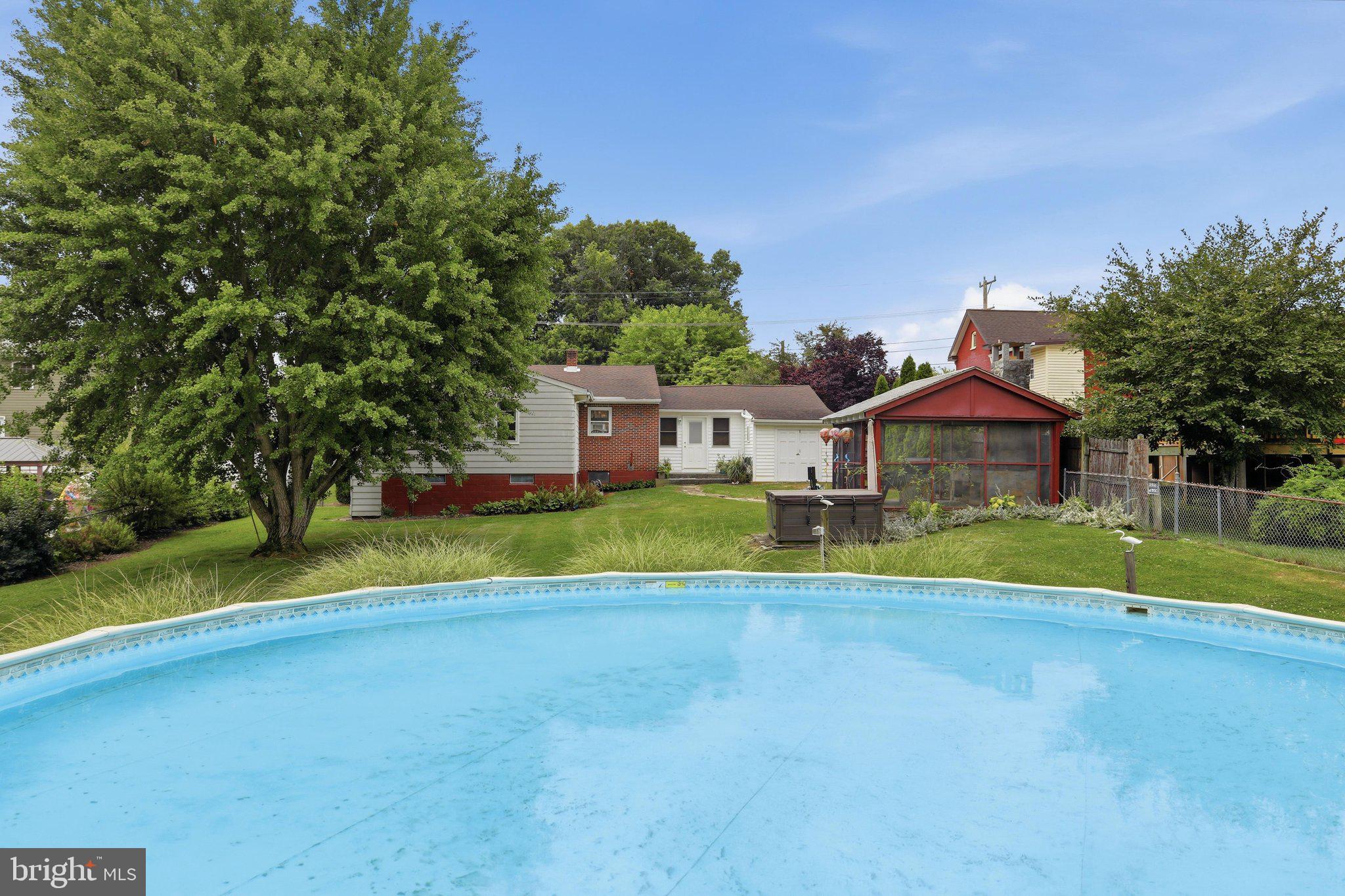 FUNKSTOWN - Residential