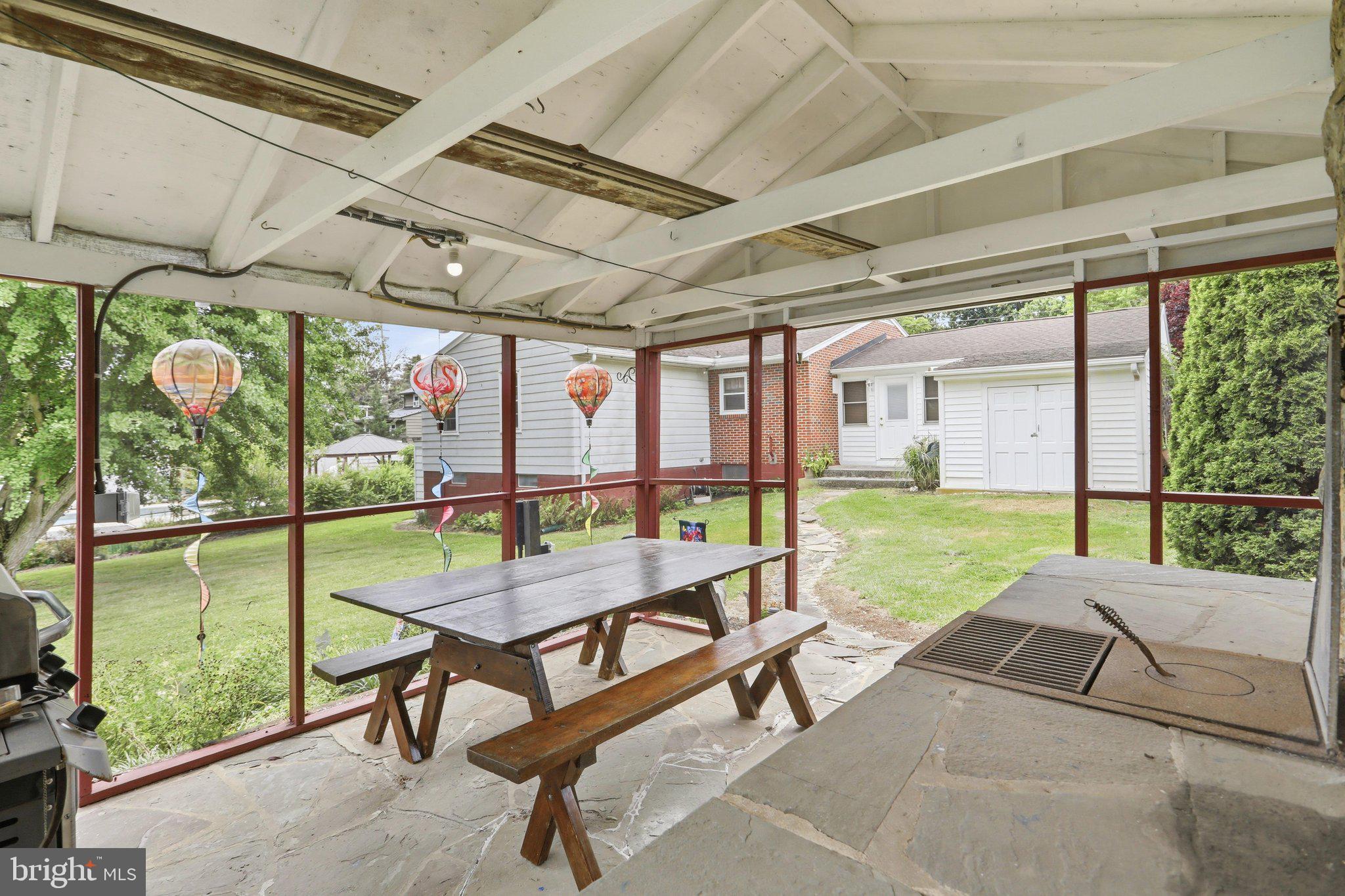 FUNKSTOWN - Residential