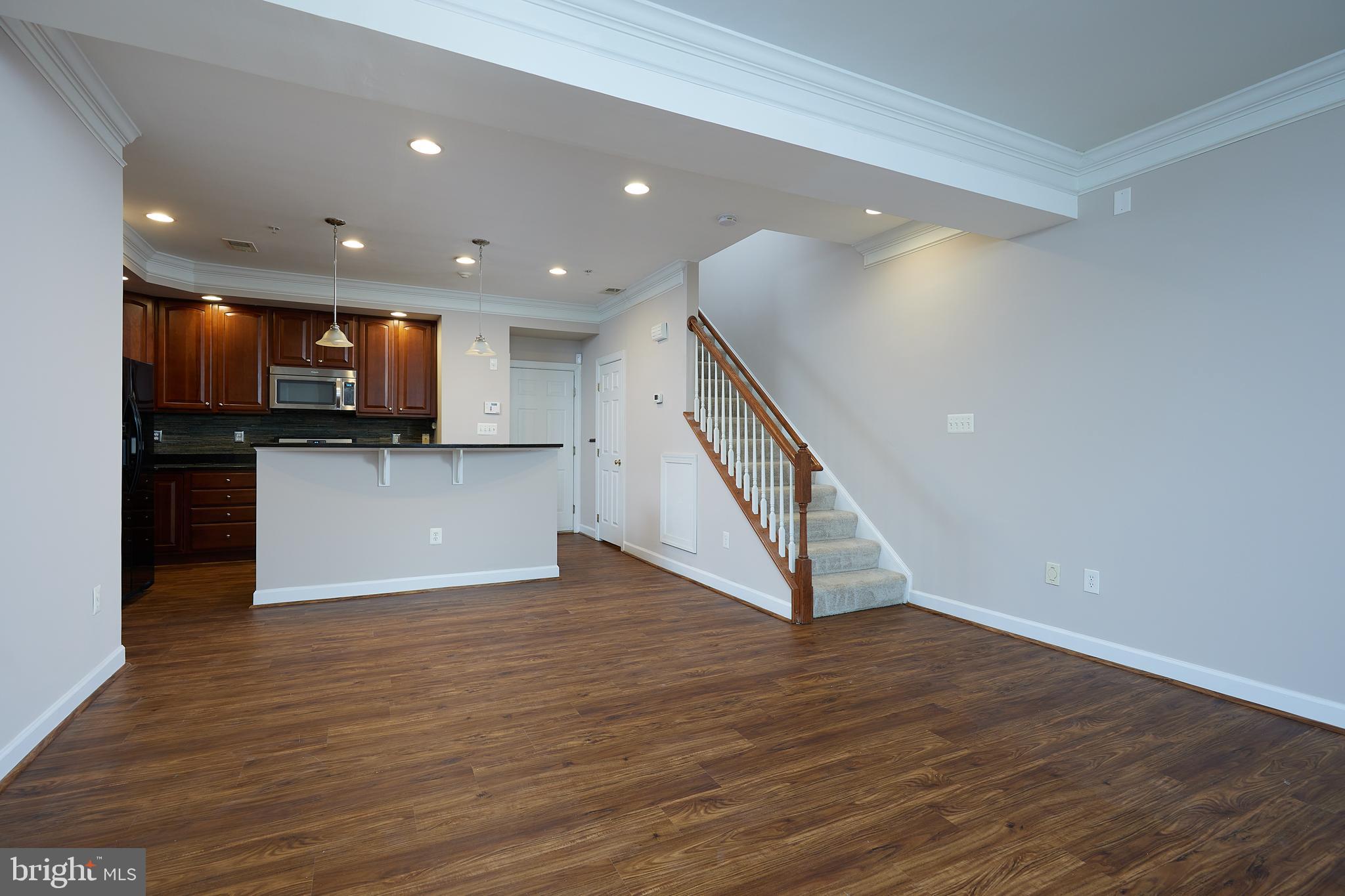 HIDDEN CREEK - Residential