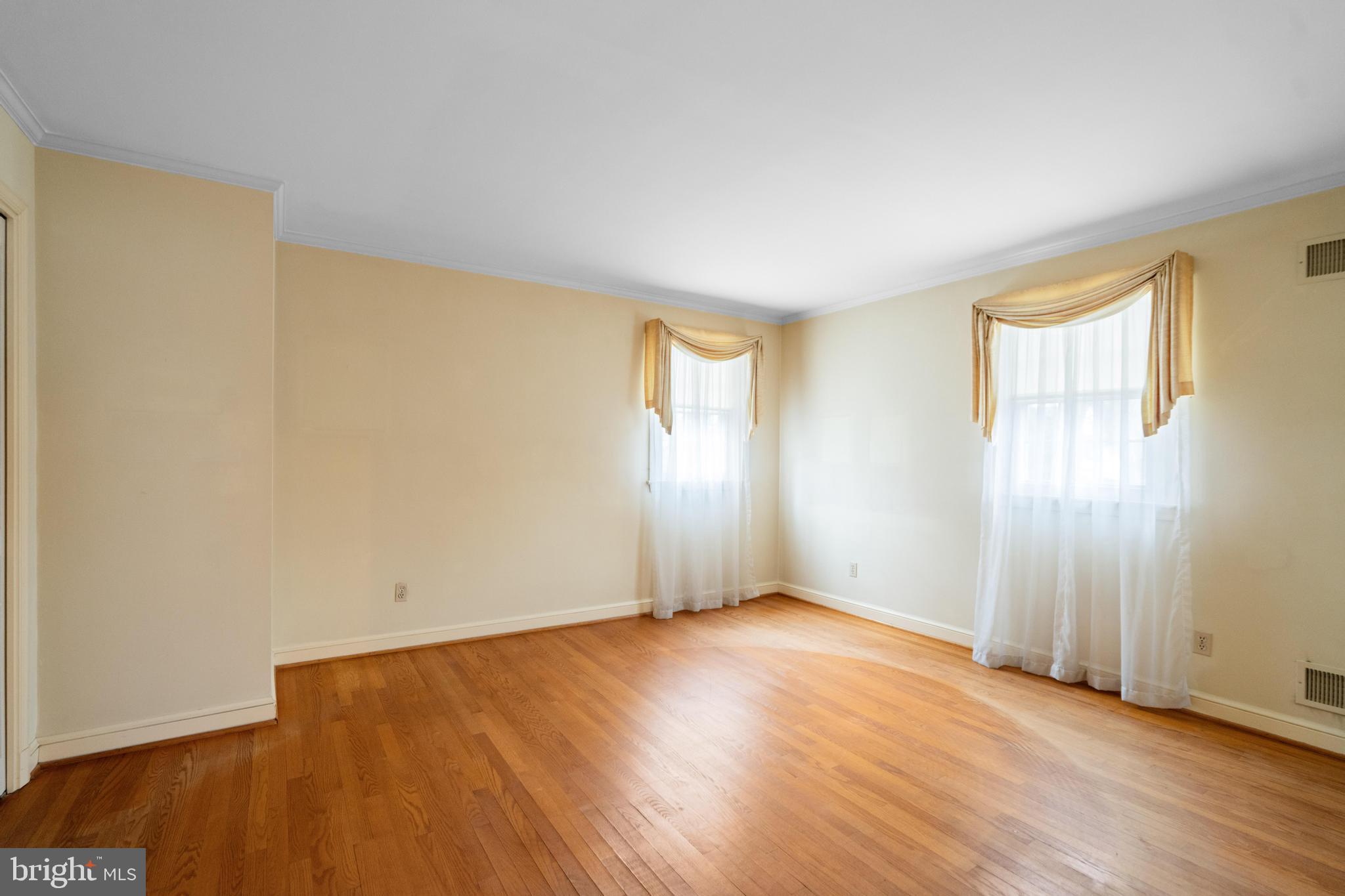 WILTON WOODS - Residential