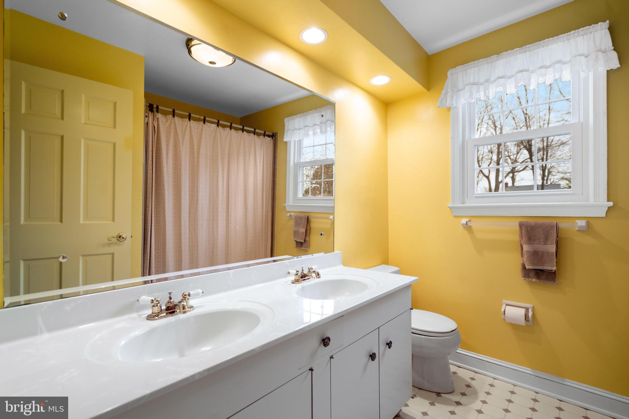 WILTON WOODS - Residential