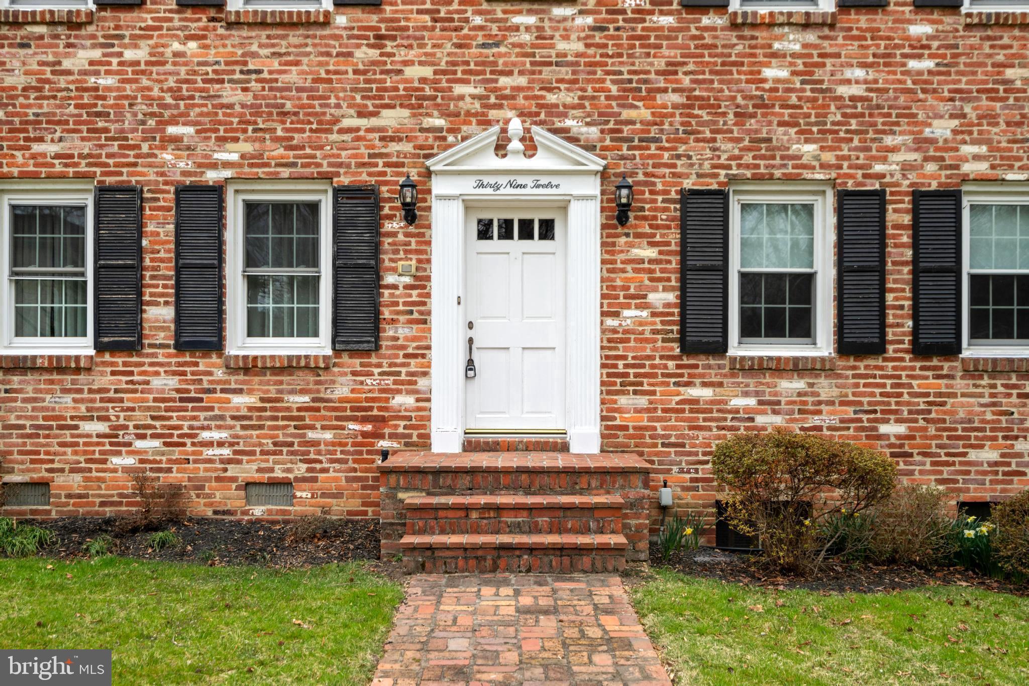 WILTON WOODS - Residential