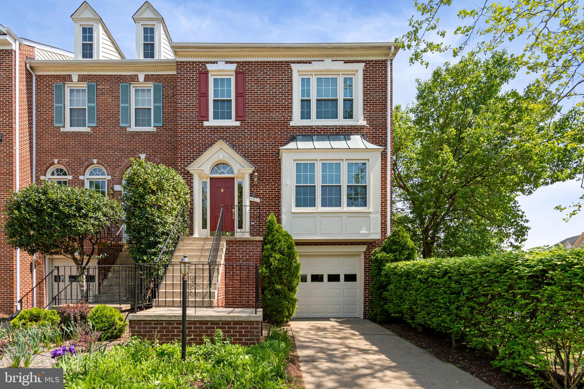 LIFESTYLE AT SULLY STATION - Residential