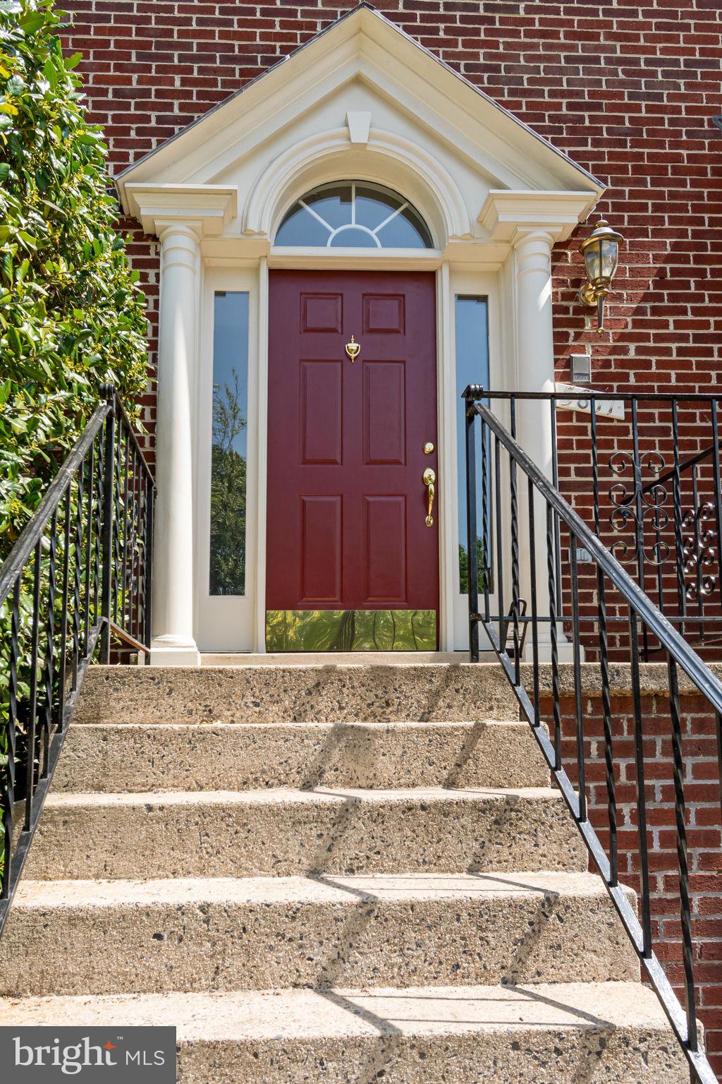 LIFESTYLE AT SULLY STATION - Residential