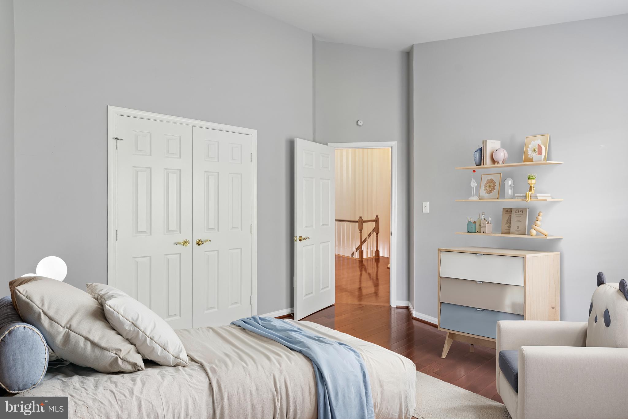 LIFESTYLE AT SULLY STATION - Residential