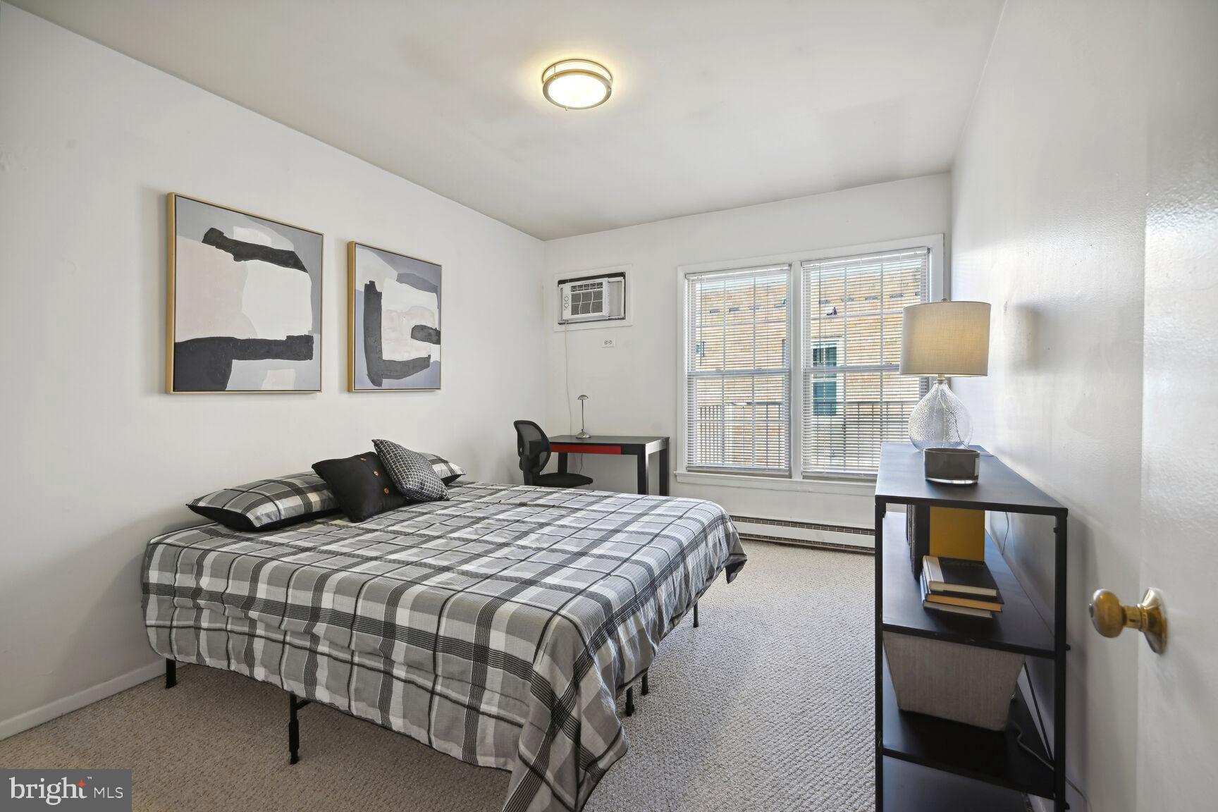 GEORGETOWN - Commercial Sale