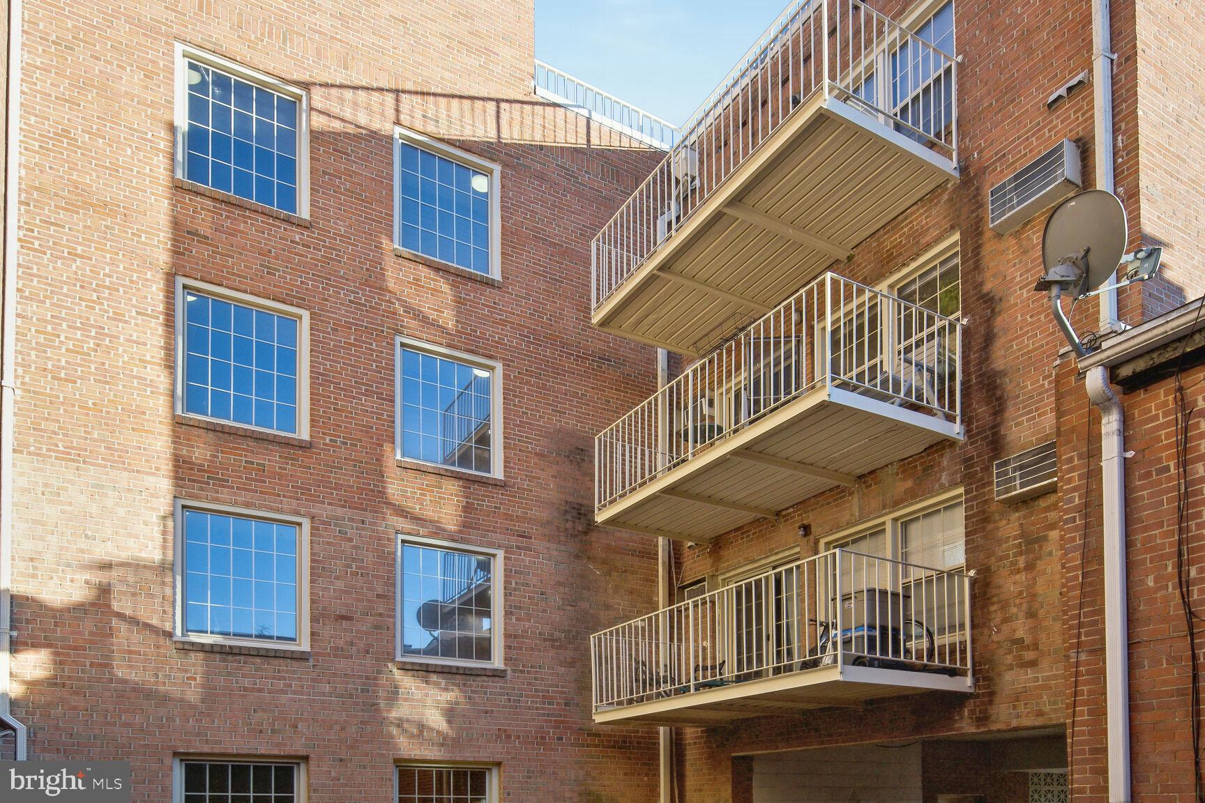 GEORGETOWN - Commercial Sale