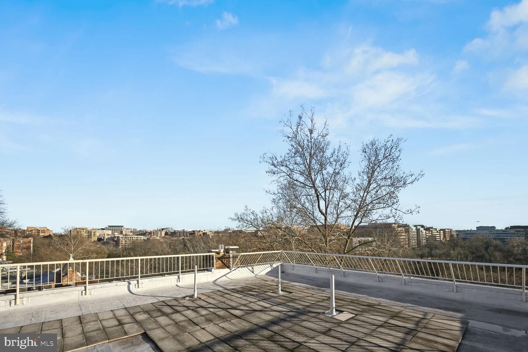 GEORGETOWN - Commercial Sale
