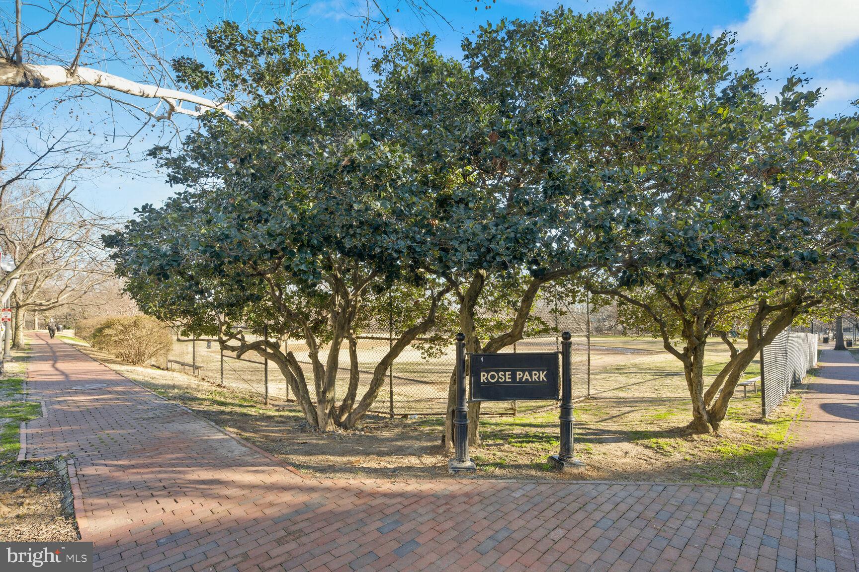 GEORGETOWN - Commercial Sale