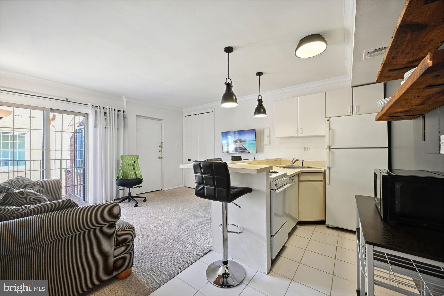 GEORGETOWN - Commercial Sale