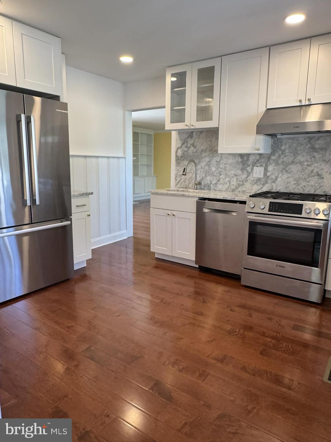 WEST VIEW SHORES - Residential