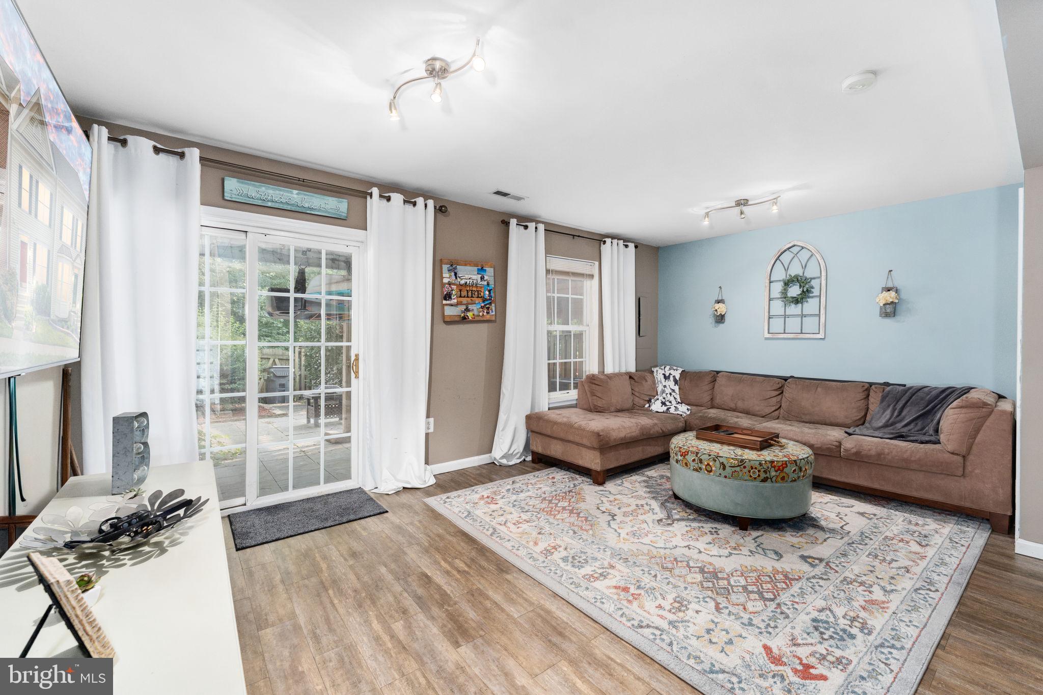 AZALEA WOODS - Residential