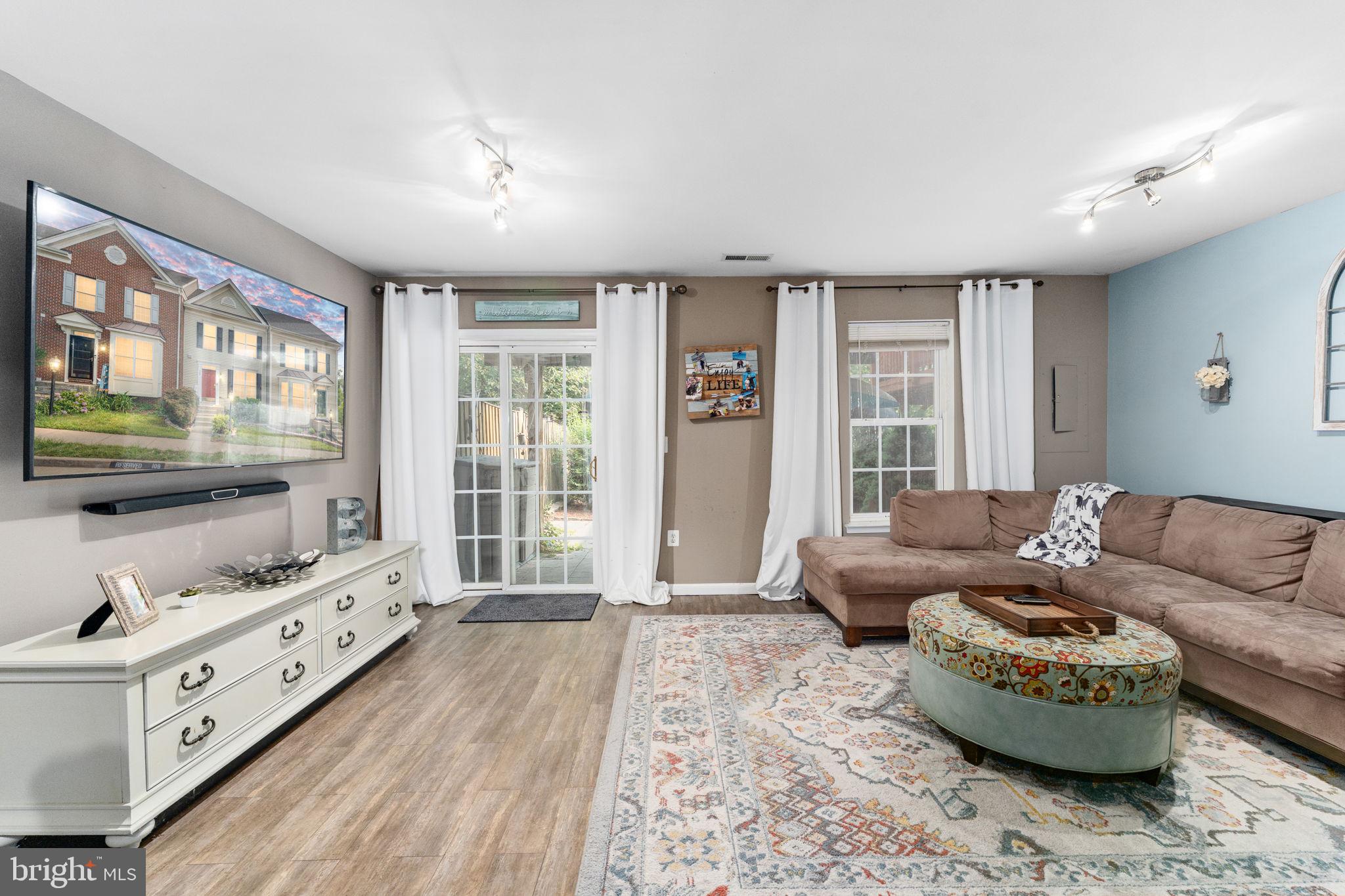 AZALEA WOODS - Residential