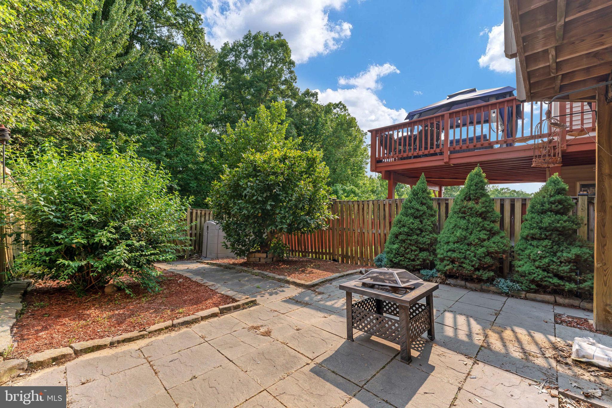 AZALEA WOODS - Residential