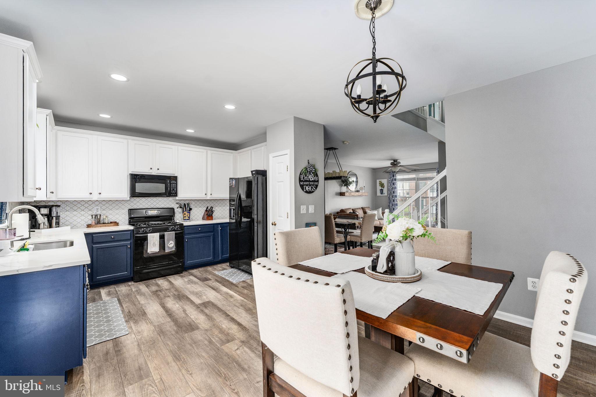 AZALEA WOODS - Residential