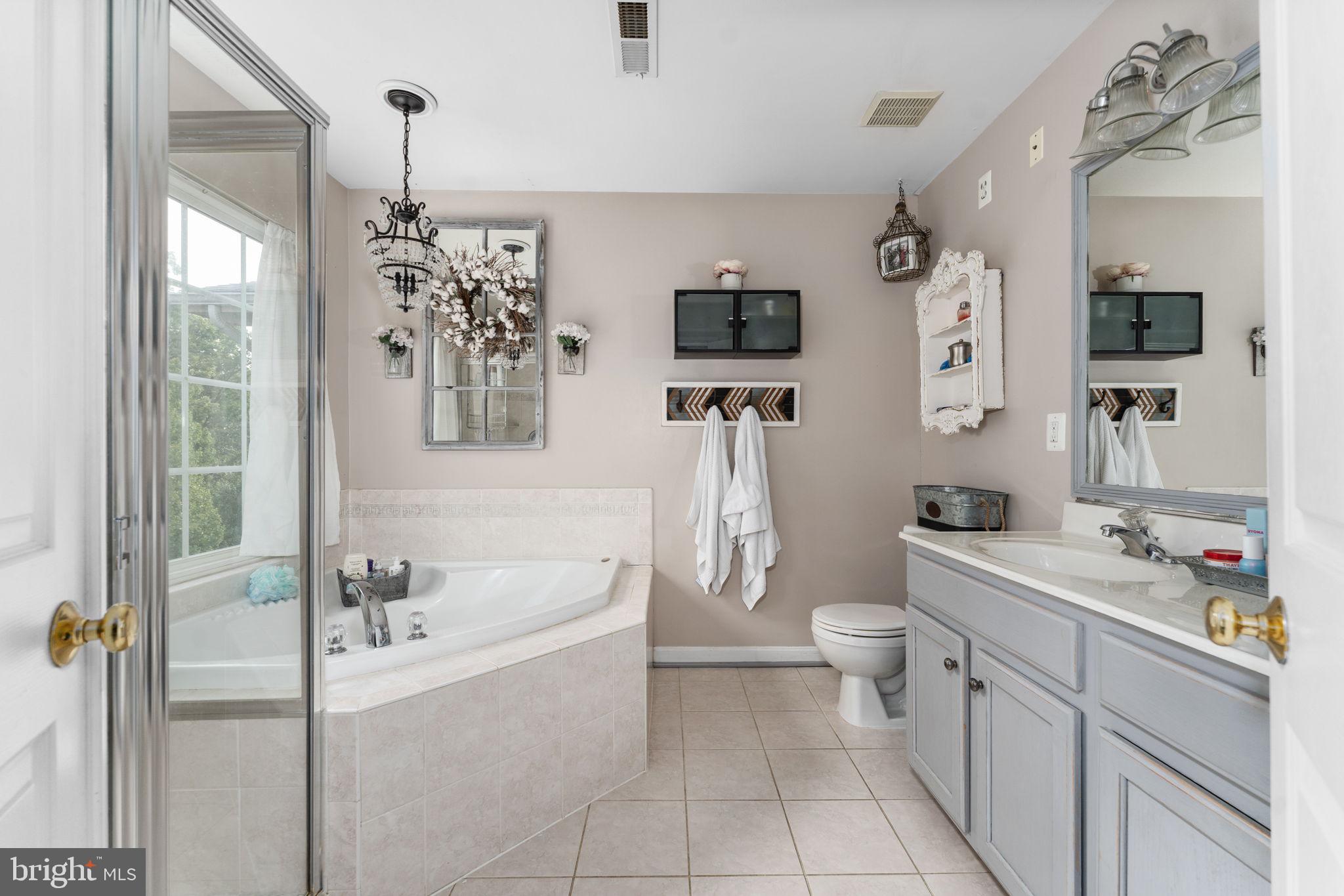 AZALEA WOODS - Residential