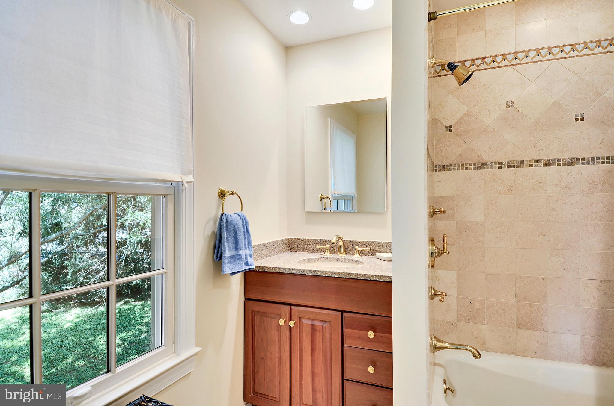 CARDEROCK SPRINGS - Residential