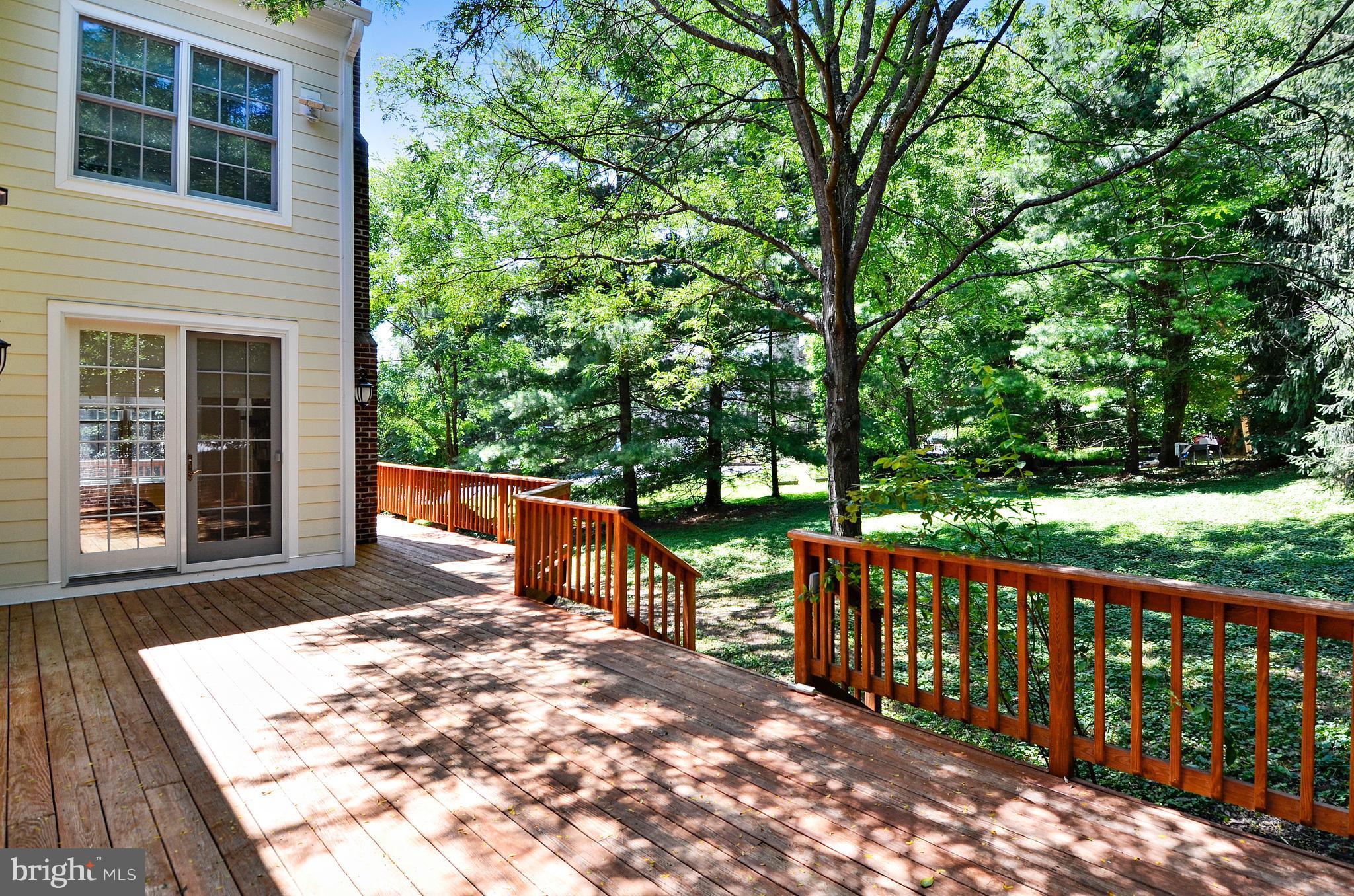 CARDEROCK SPRINGS - Residential