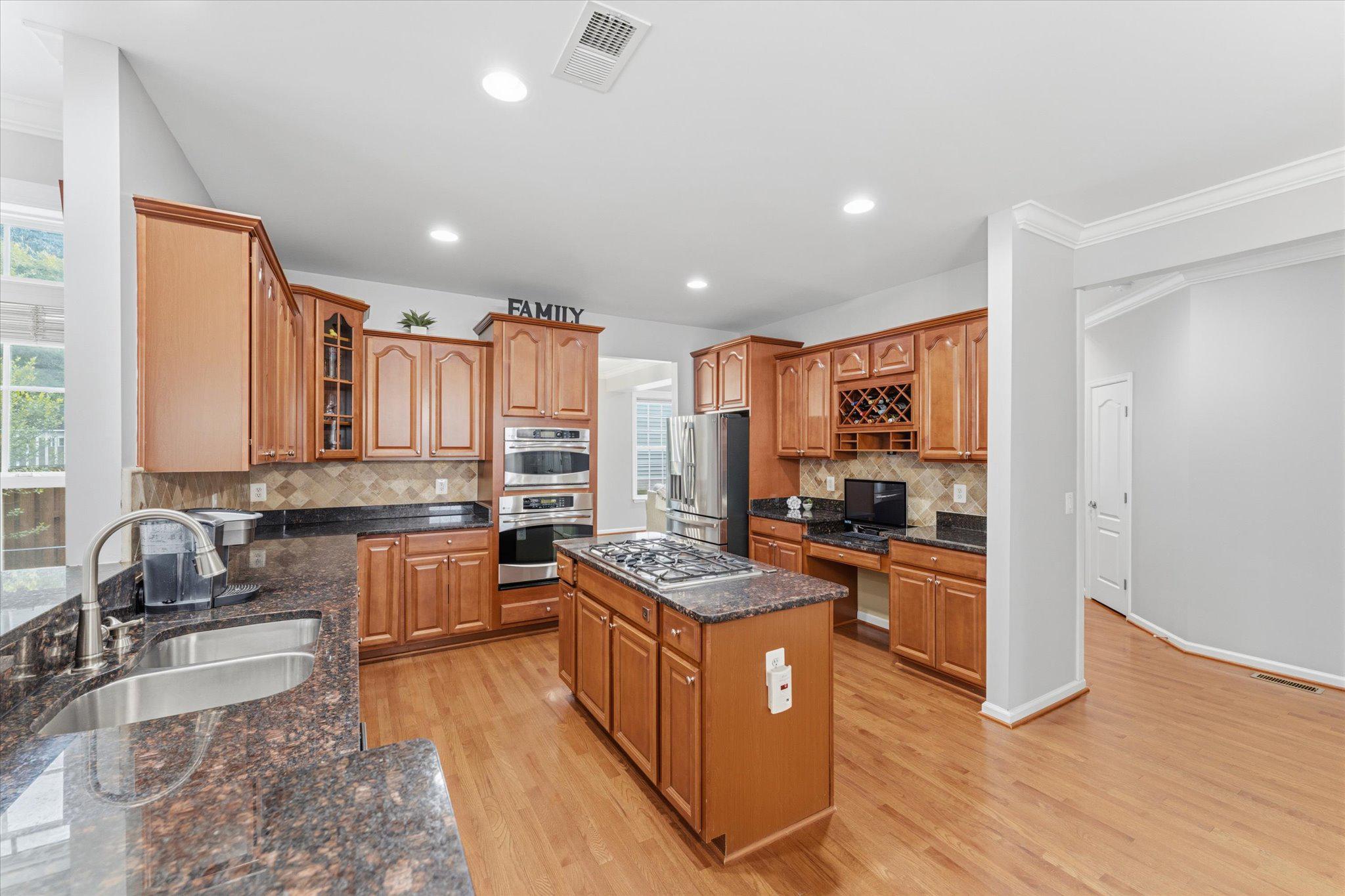 SPRIGGS RUN ESTATES - Residential