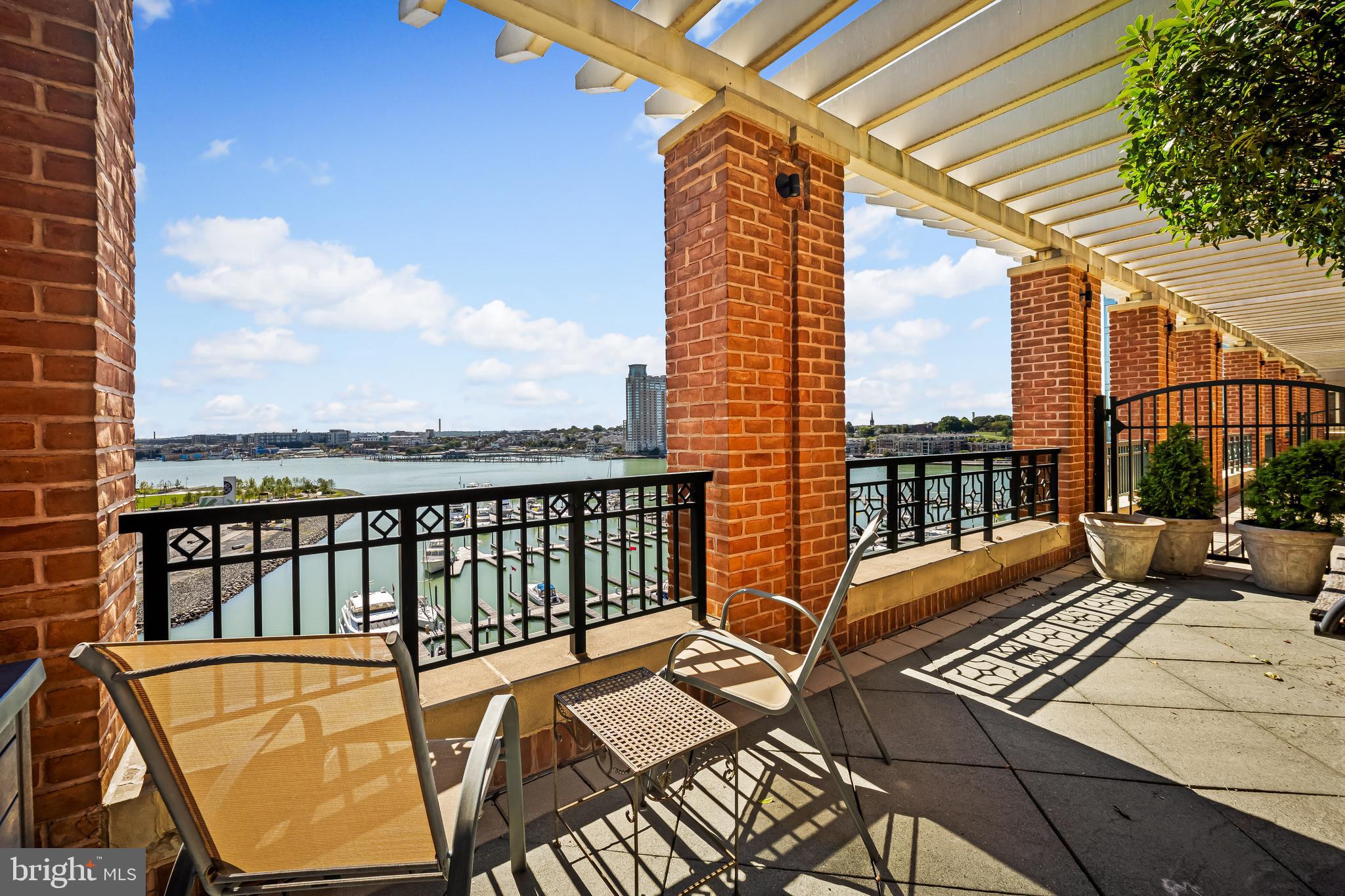 HARBOR EAST - Residential