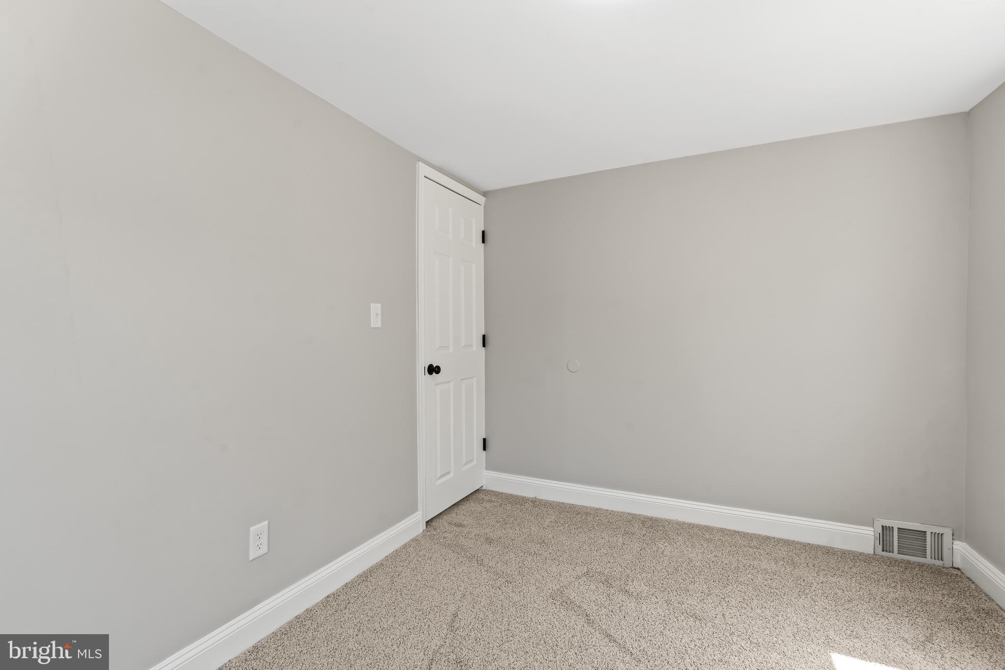 HAGERSTOWN - Residential